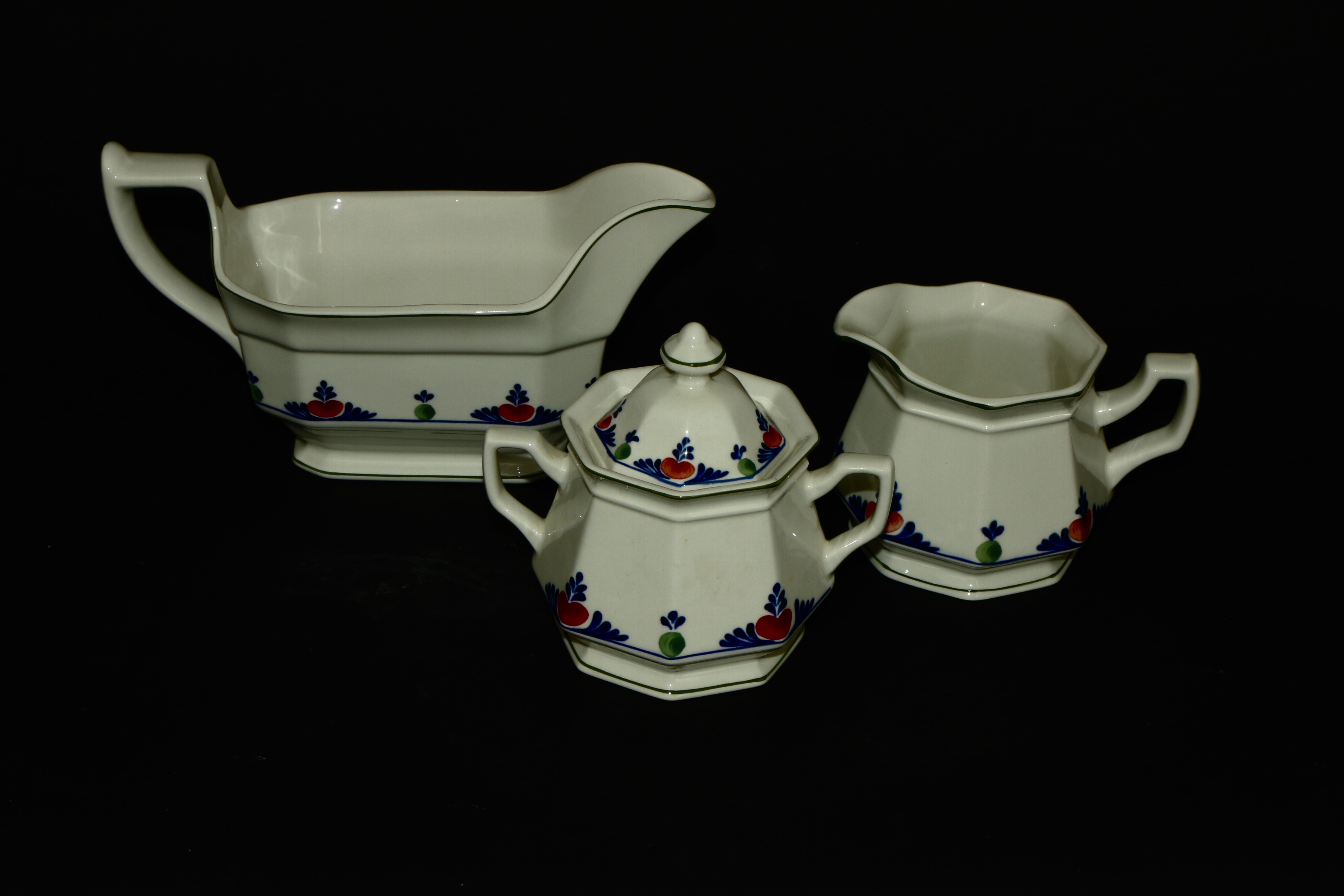 Adams "Veruschka" English Ironstone Dinnerware, 1983–1992