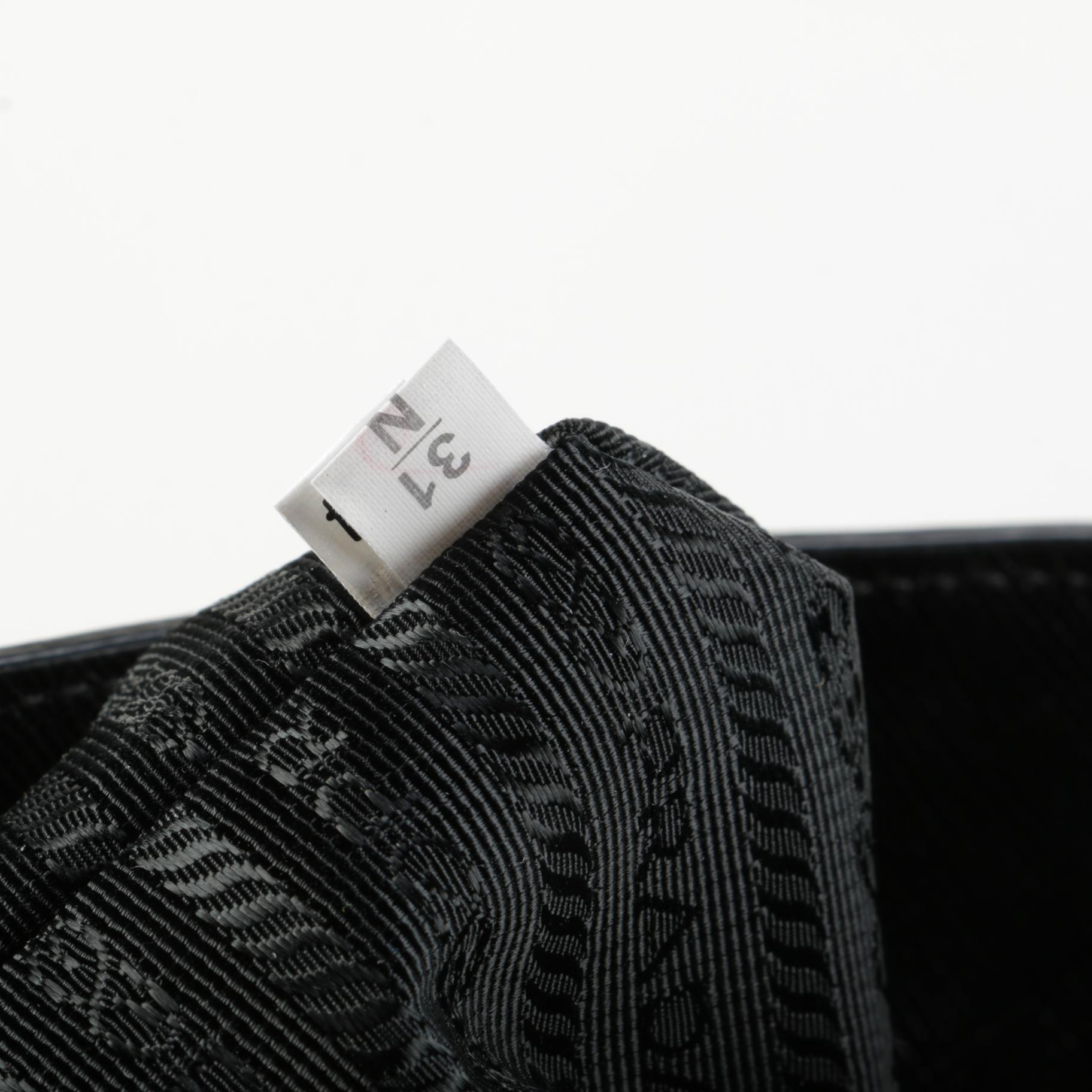 Prada Saffiano Lux Medium Shopping Tote In Black Leather