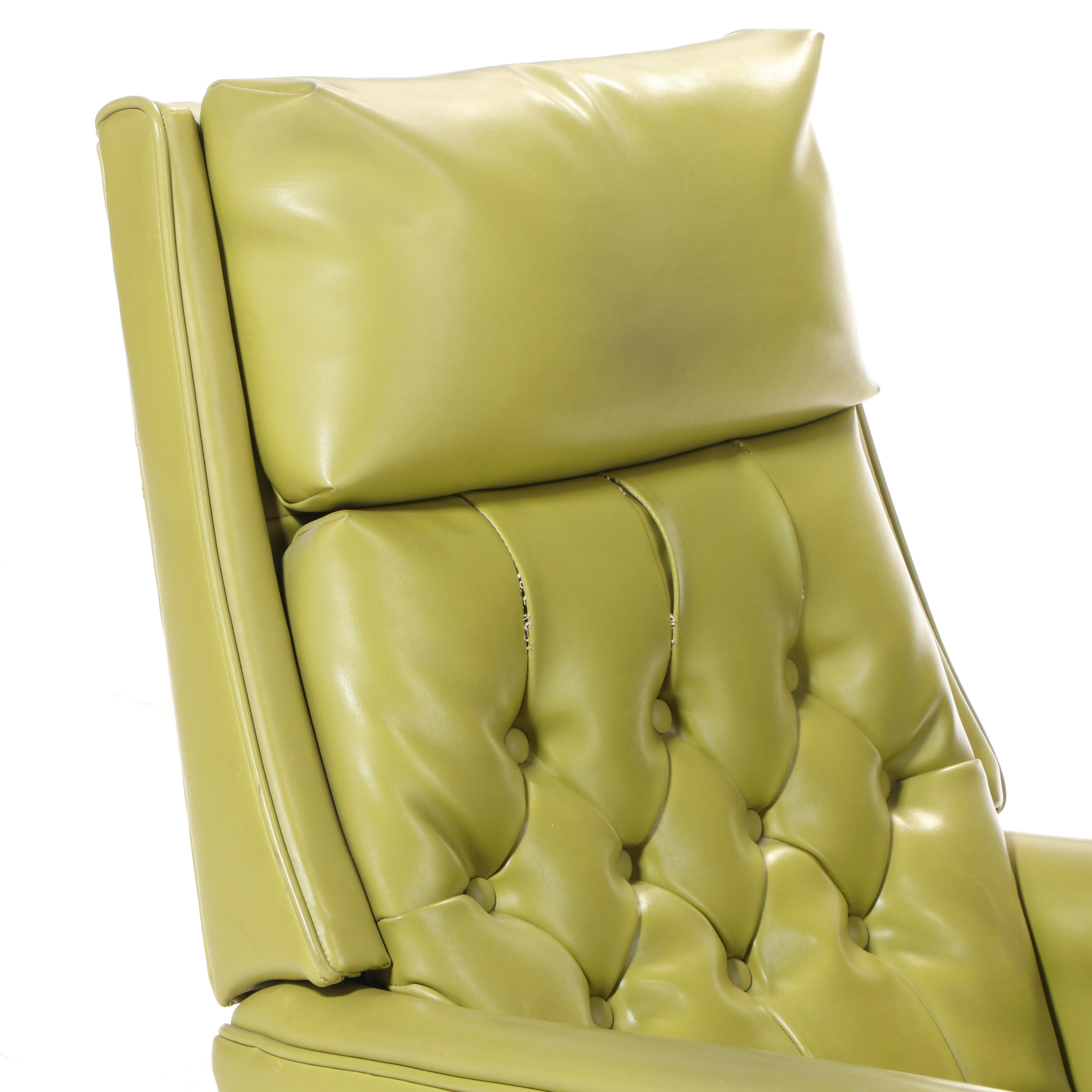 La-Z-Boy Modernist Button-Tufted Green Vinyl and Chrome Recliner, circa 1972