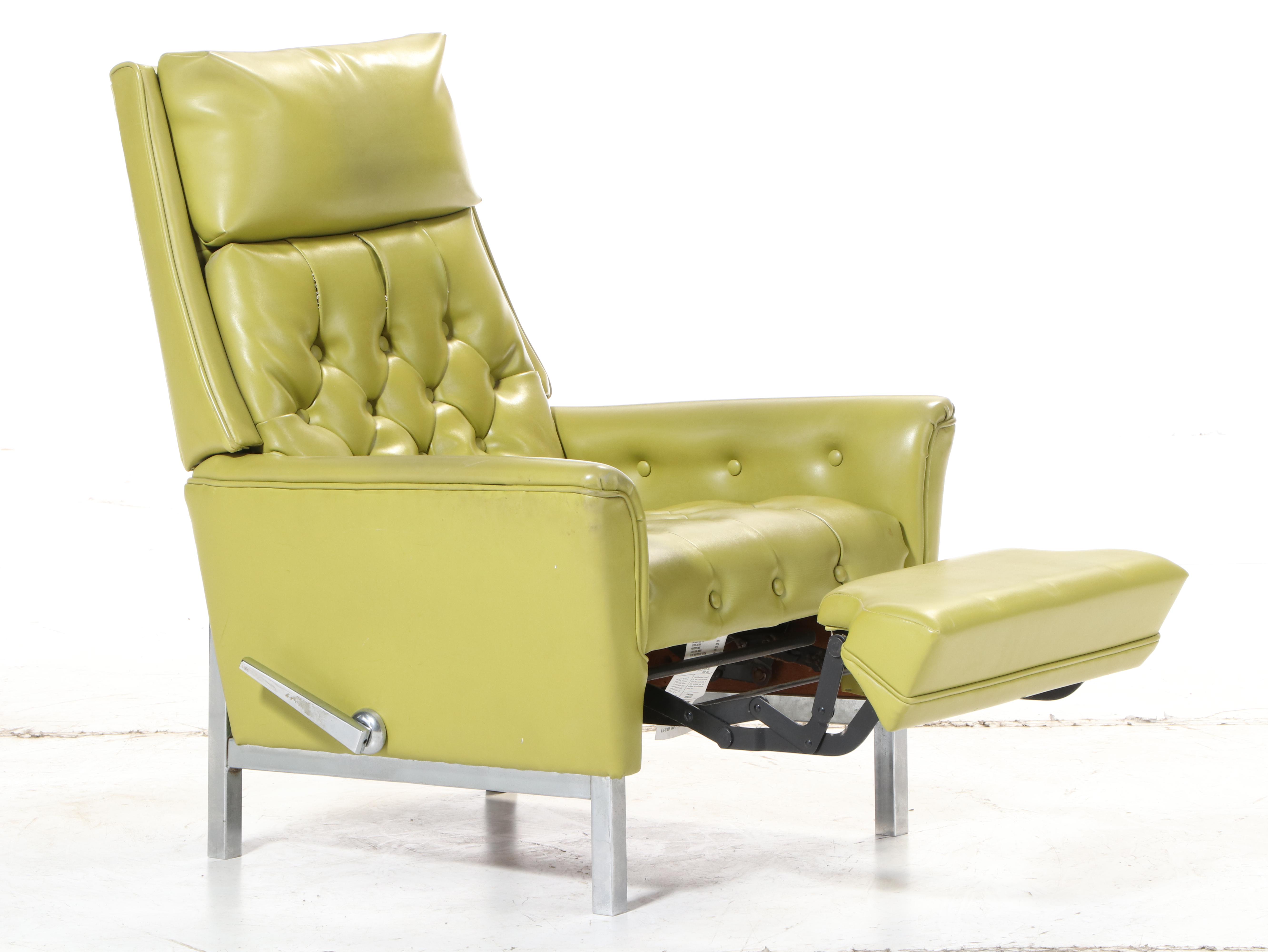 La-Z-Boy Modernist Button-Tufted Green Vinyl and Chrome Recliner, circa 1972