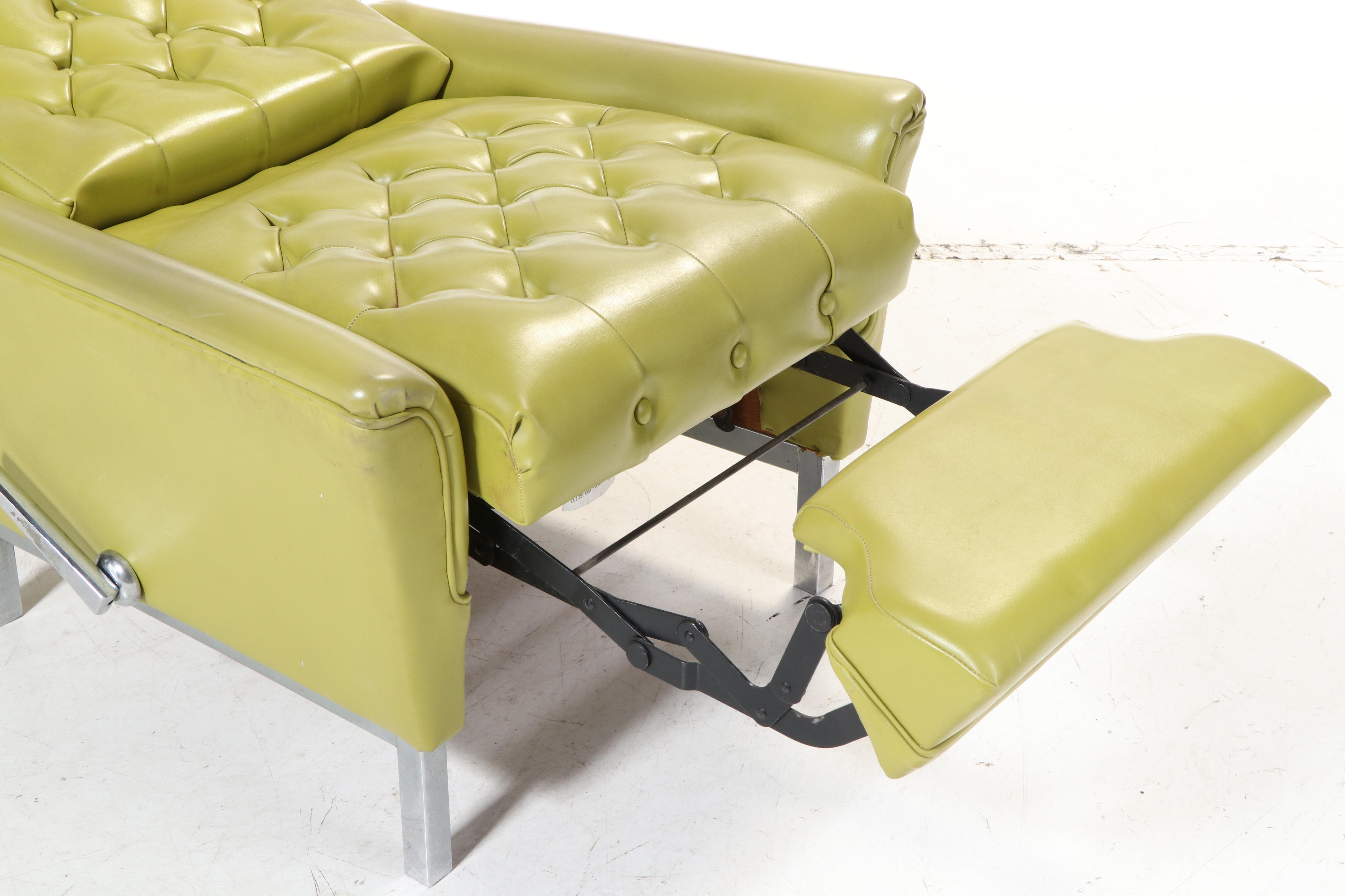 La-Z-Boy Modernist Button-Tufted Green Vinyl and Chrome Recliner, circa 1972