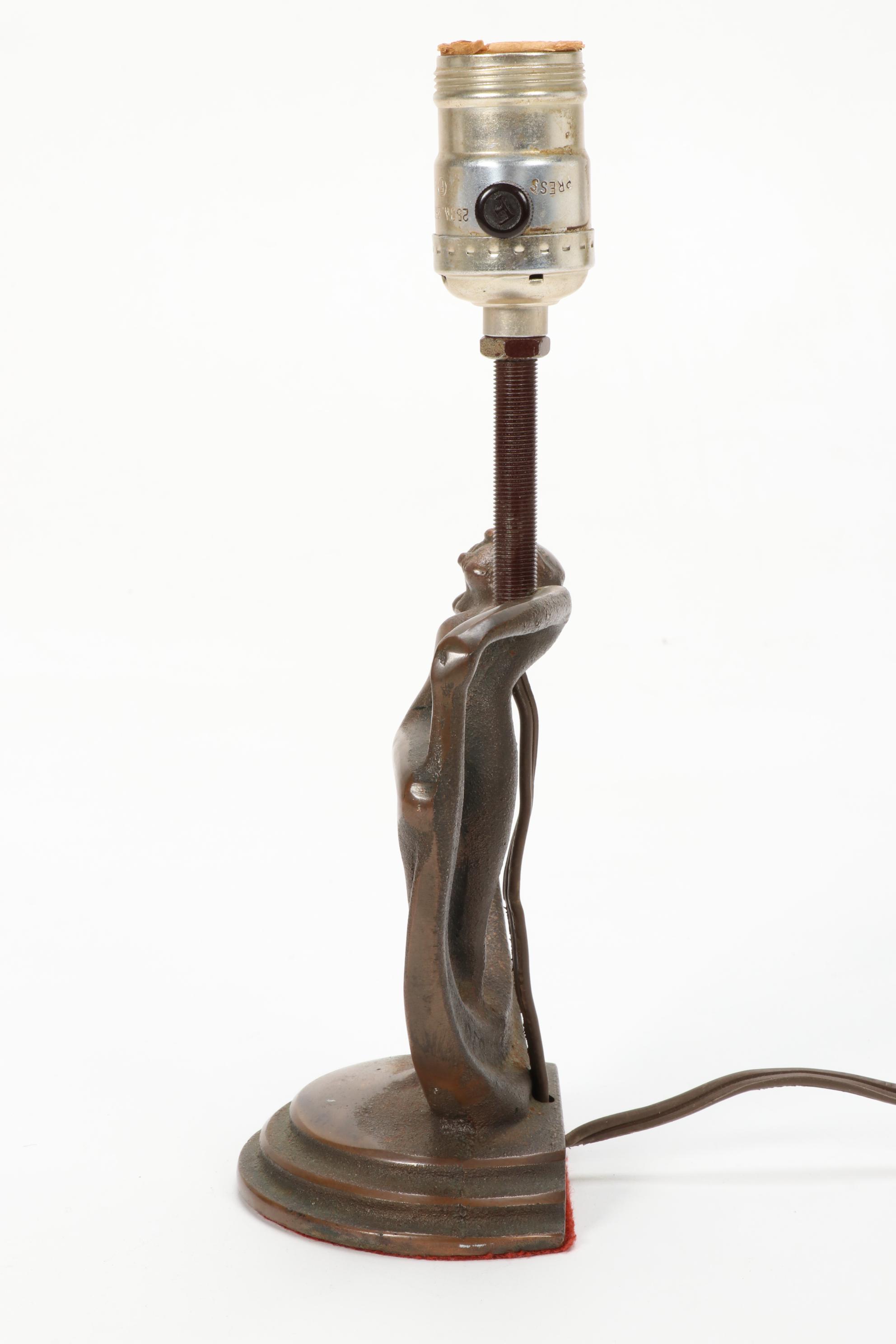 Art Deco Bronze Nude Lady Boudoir Lamp, Early to Mid 20th Century
