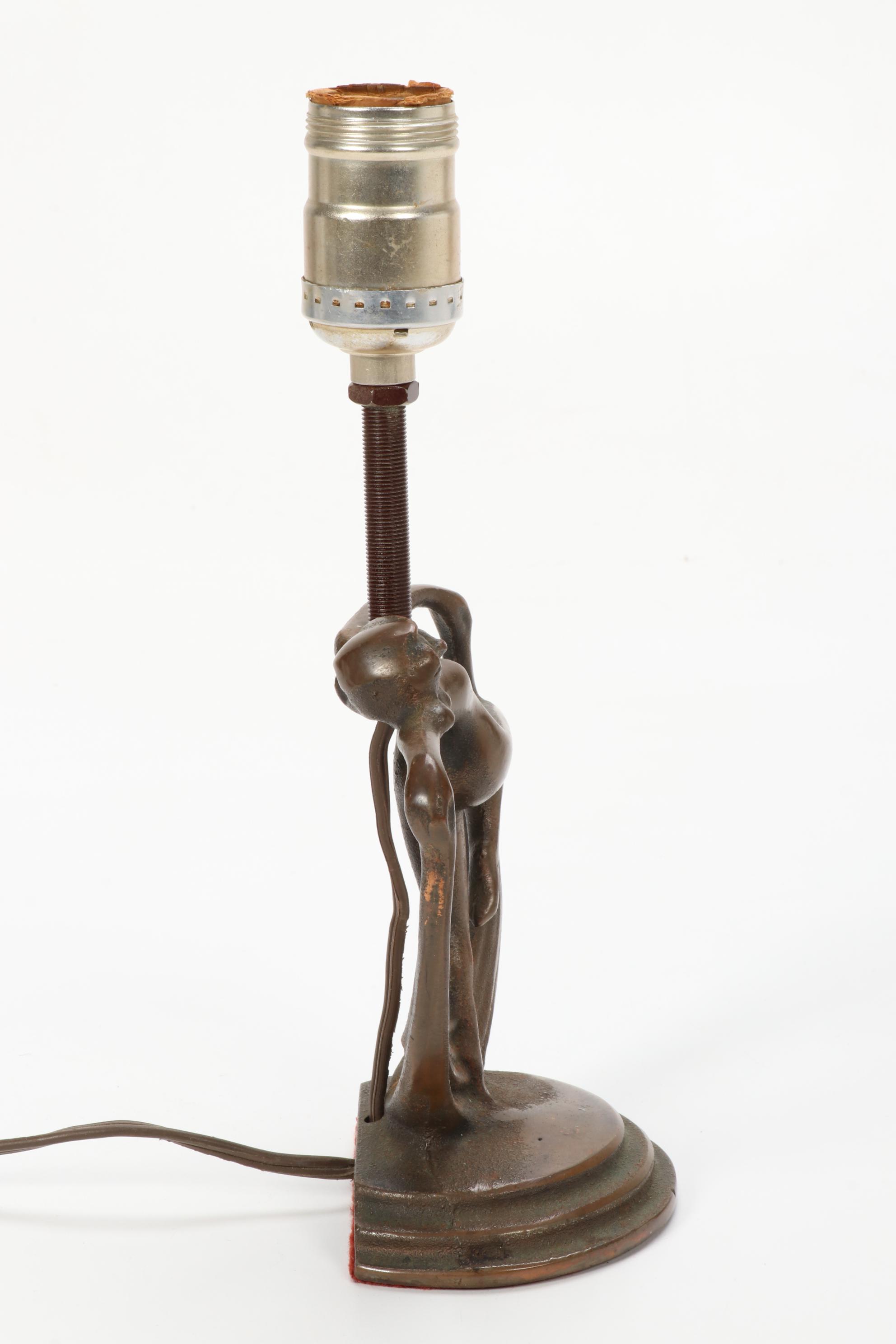 Art Deco Bronze Nude Lady Boudoir Lamp, Early to Mid 20th Century