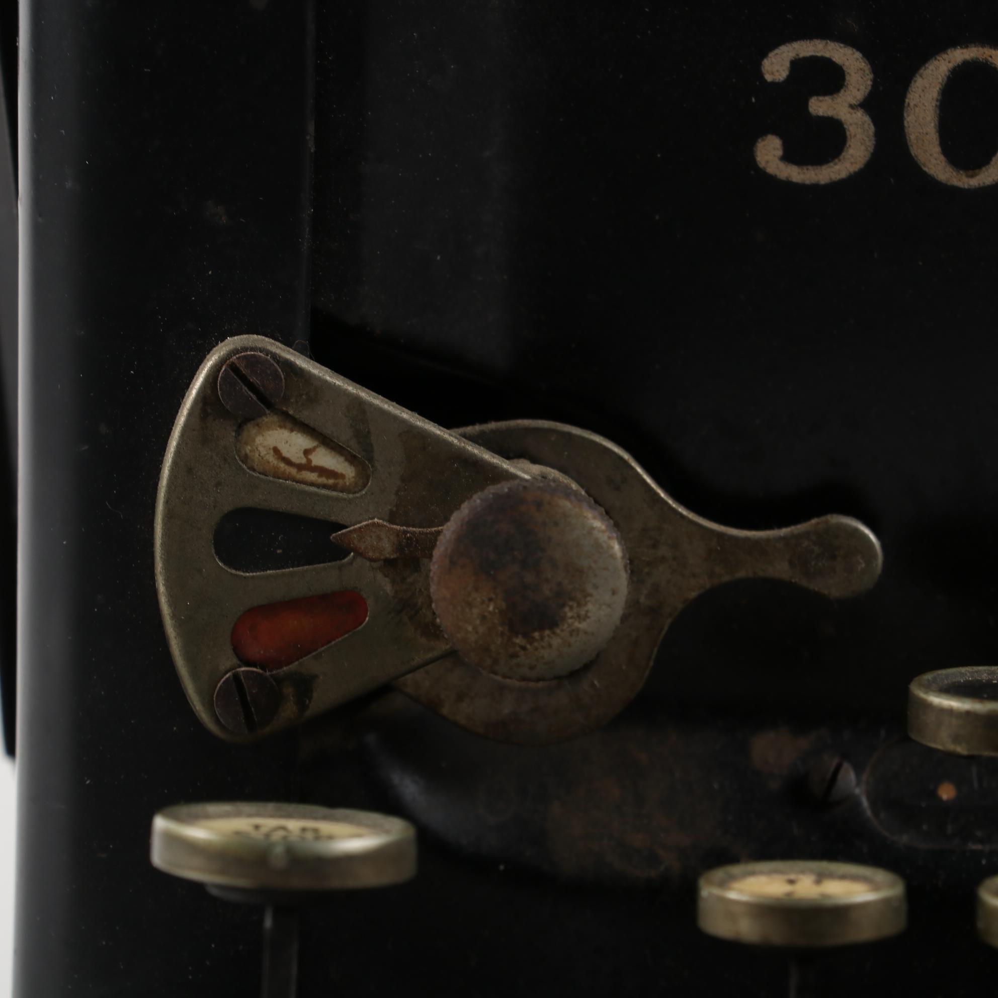 Remington Standard 30 Typewriter, Early 20th Century