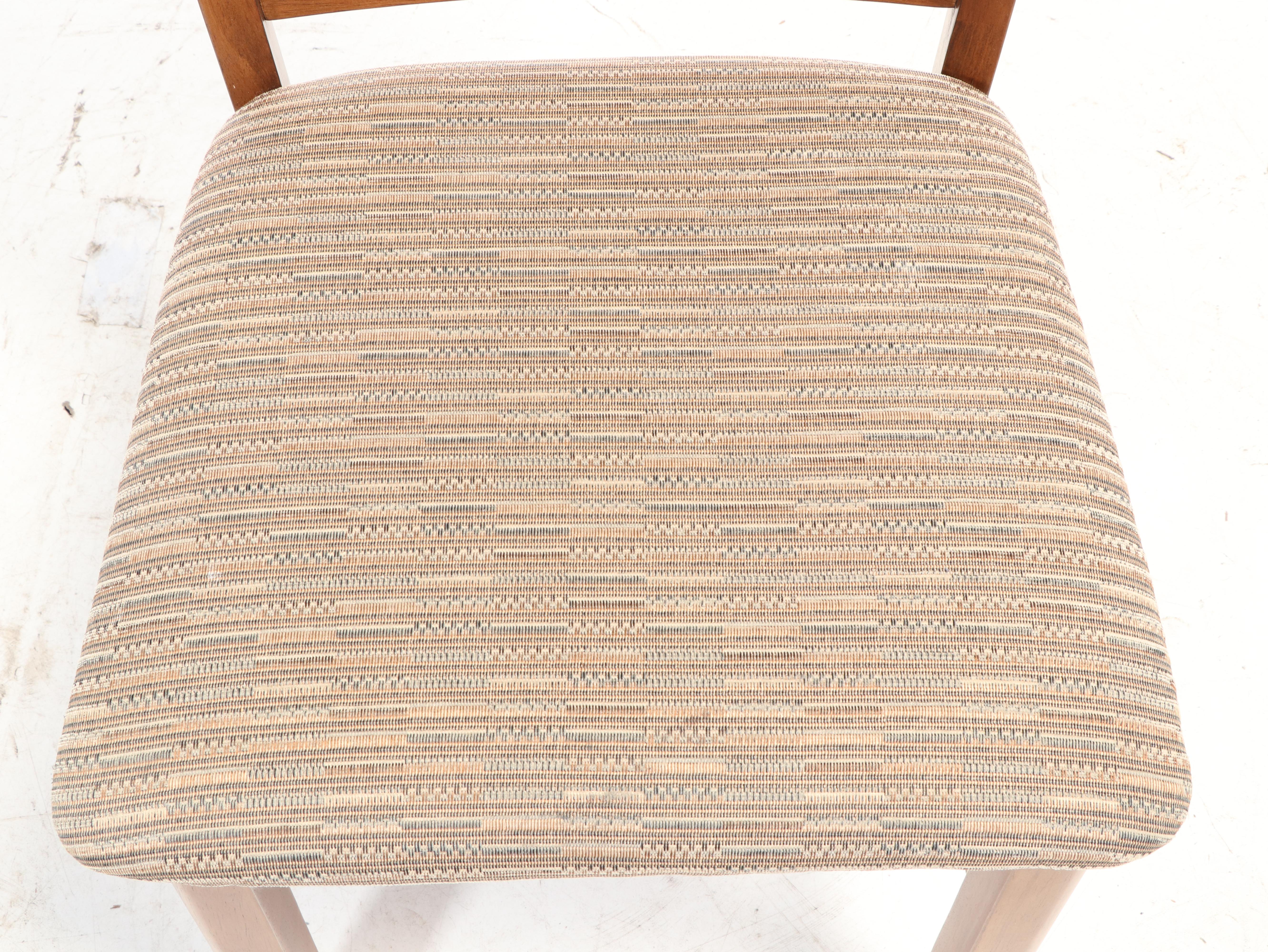 Arts & Crafts Mission Style Expandable Dining Table with Four Side Chairs