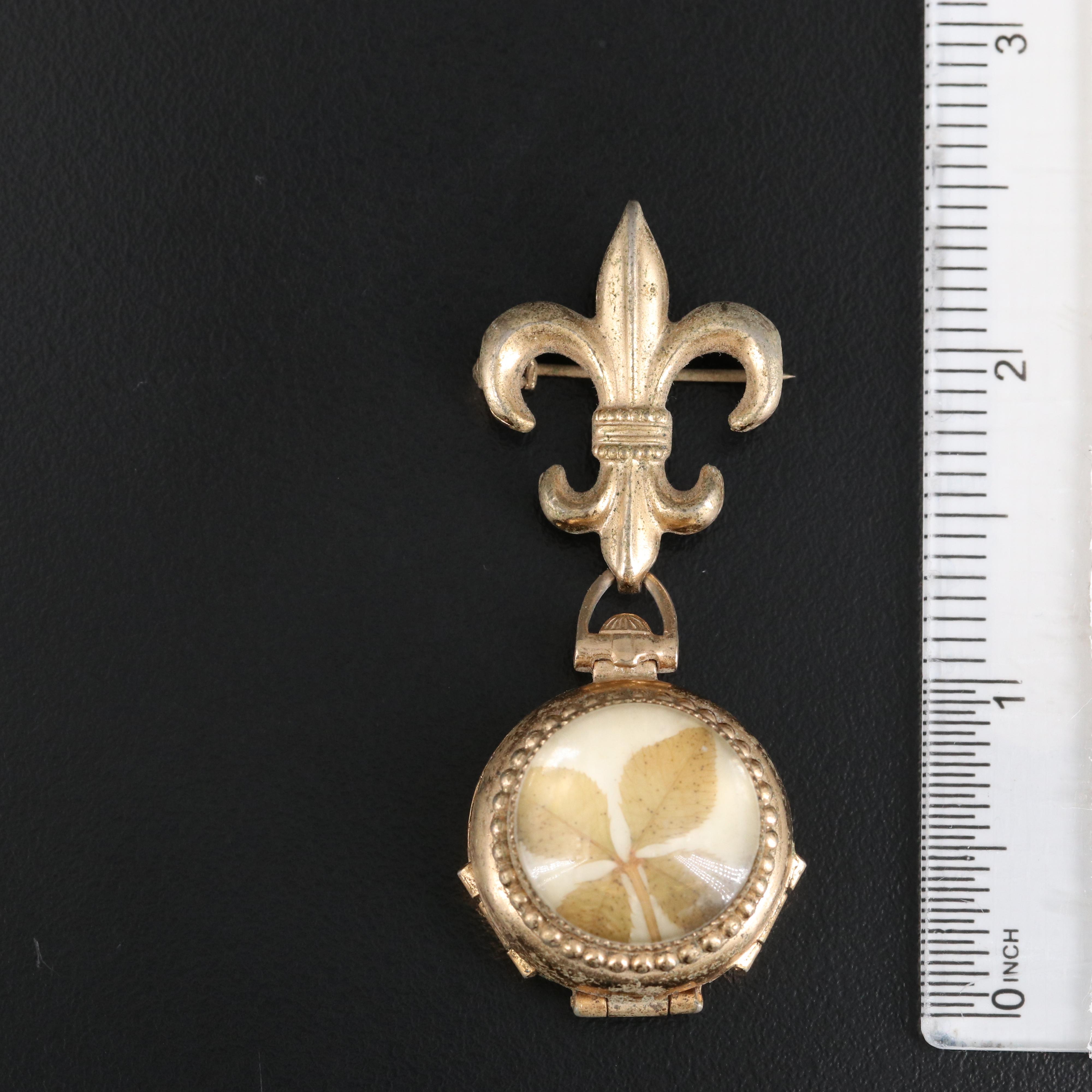Vintage Coro Locket Featuring Pressed Four Leaf Clover