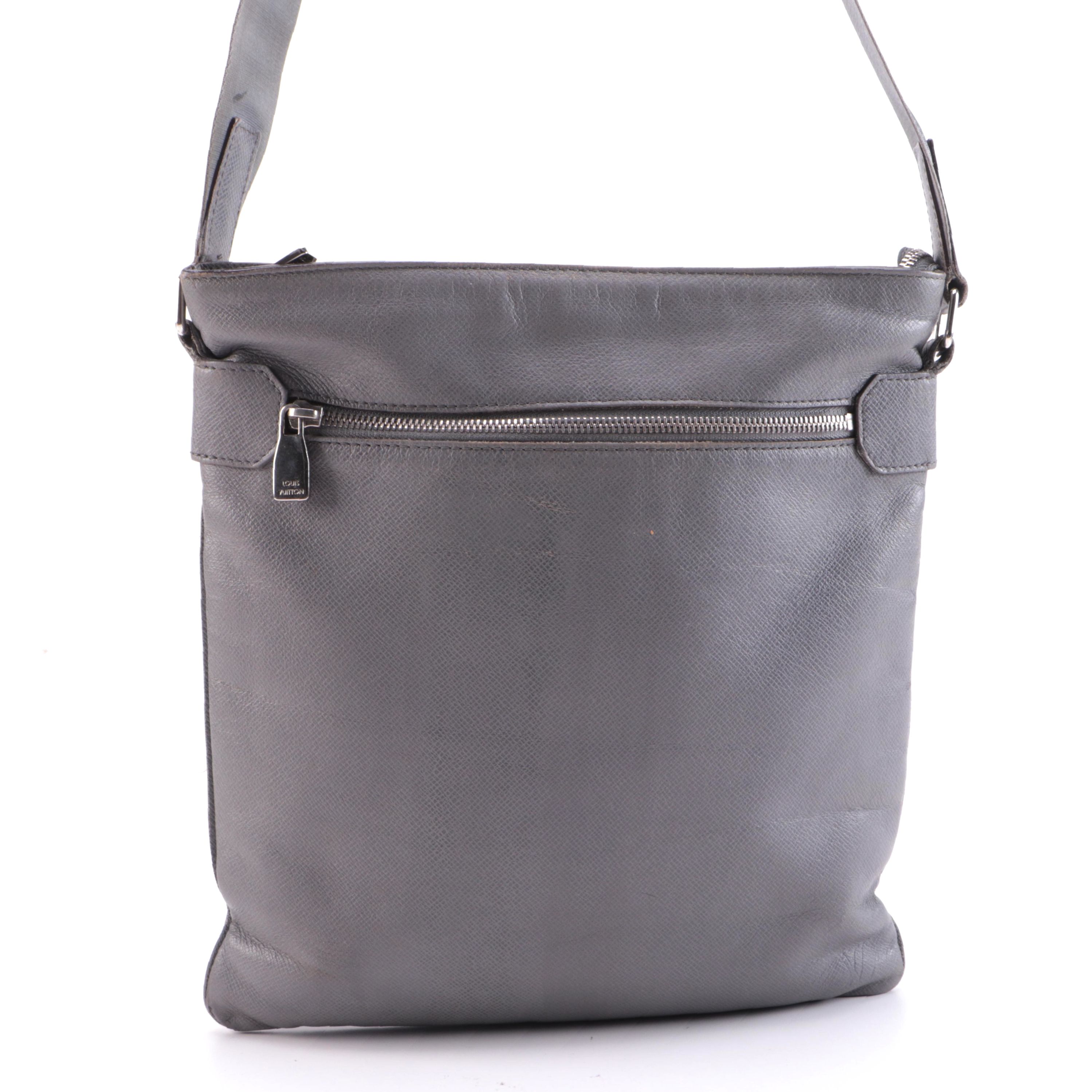 Louis Vuitton Sasha Messenger Bag in Glacier Grey Taiga Leather