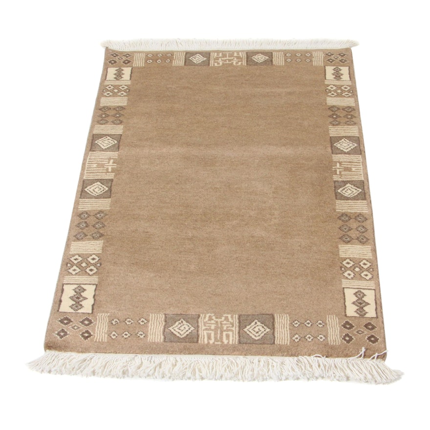 2'7 x 4' Hand-Knotted Pakistani Moroccan Accent Rug, 2010s