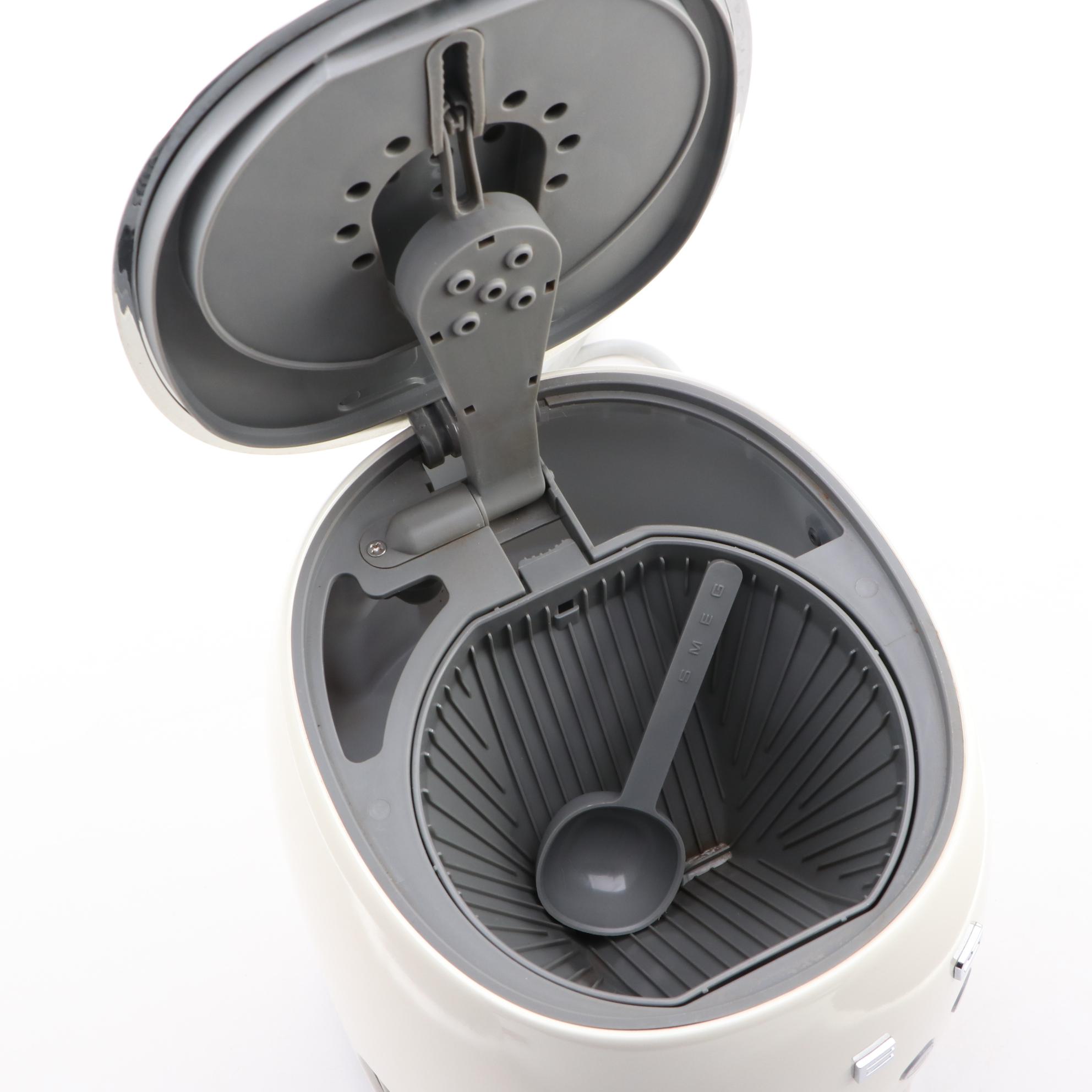 Smeg 10 Cup Drip Filter Coffee Maker in Cream