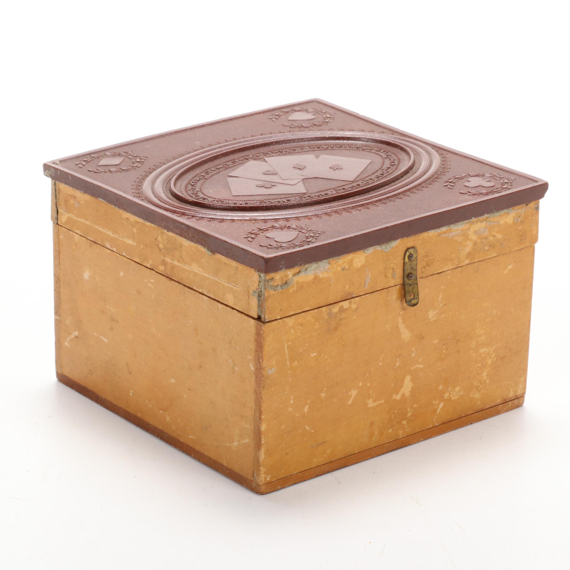 Antique Scovill Mfg Co. Wood Collar Box with Gutta-Percha Lid and Arrow Collar