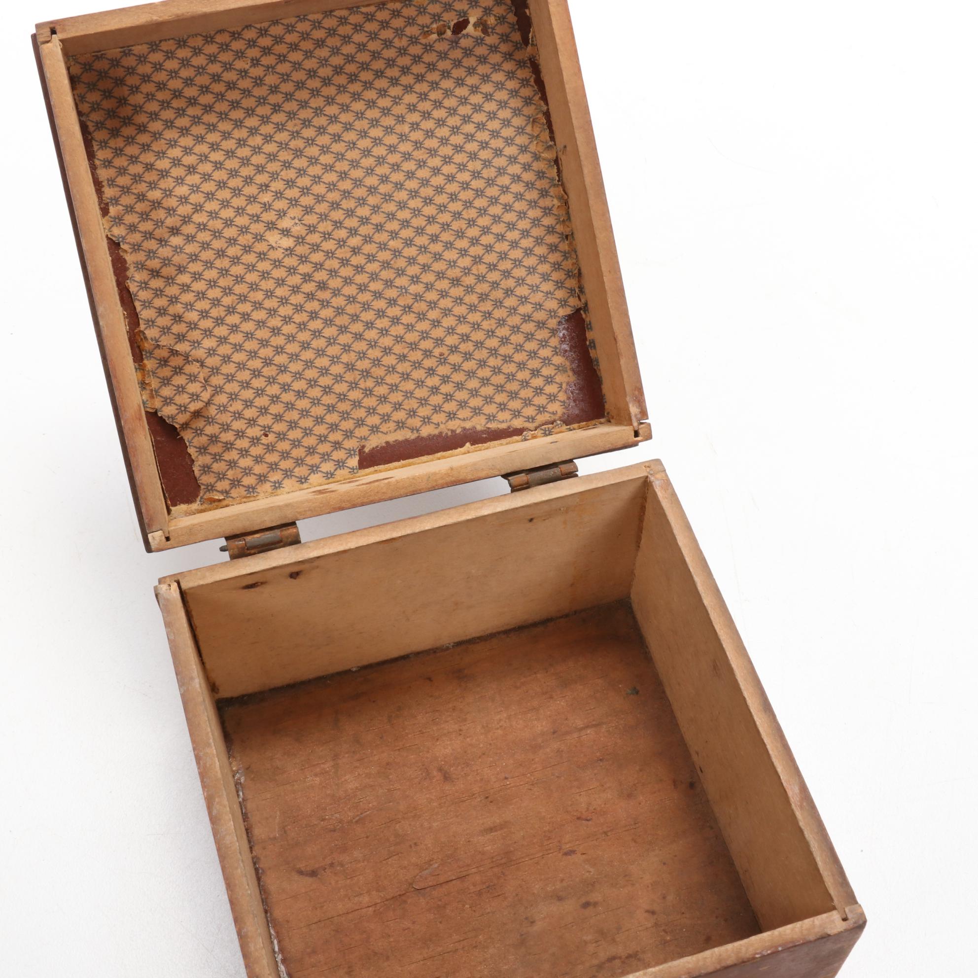 Scovill Mfg Co. Wood Collar Box with Gutta-Percha Lid, Late 19th Century