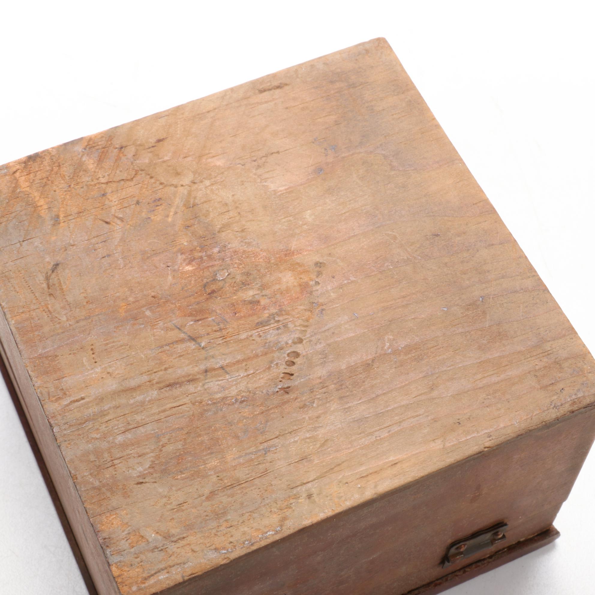 Scovill Mfg Co. Wood Collar Box with Gutta-Percha Lid, Late 19th Century