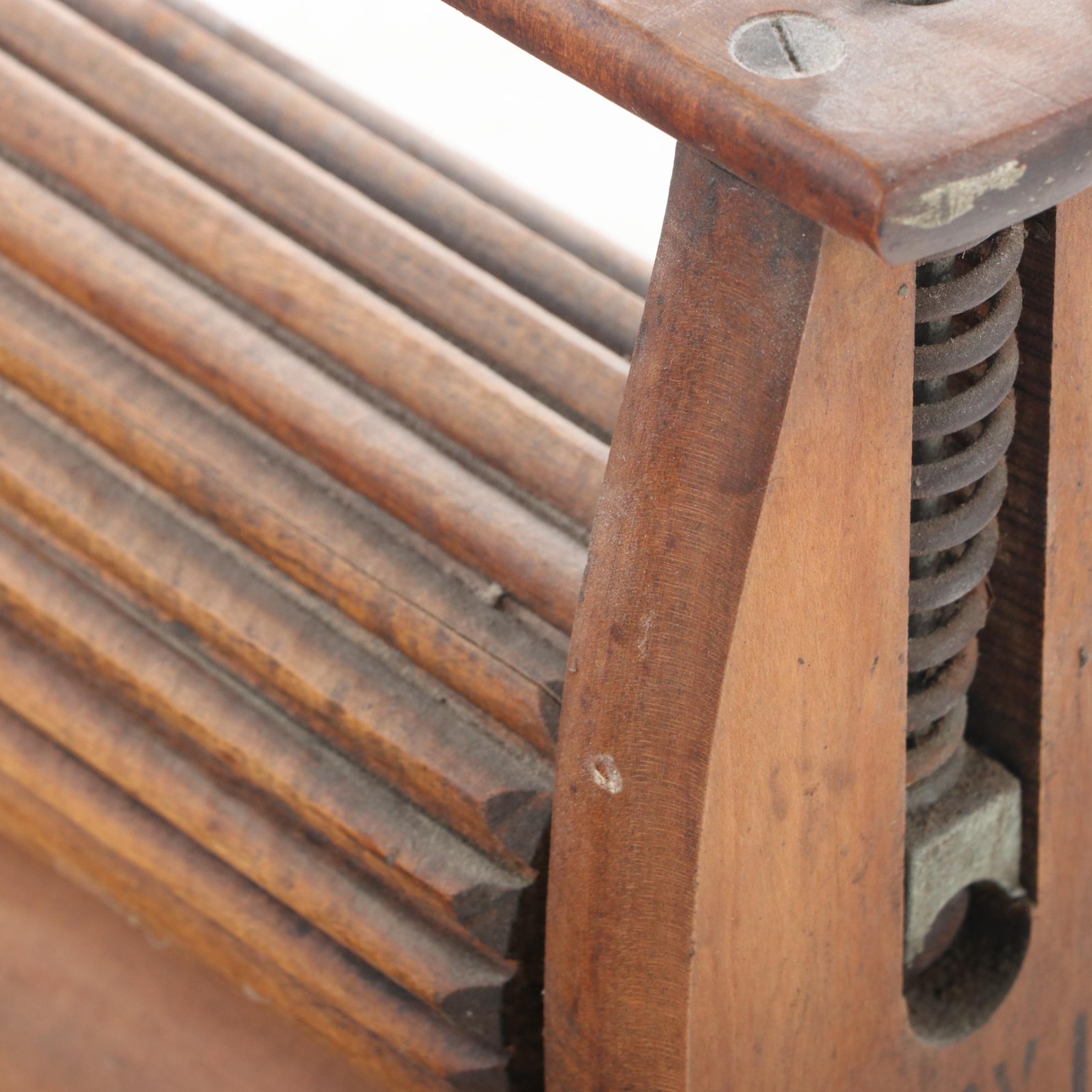 "Busy Bee" Clothes Wringer, Early 20th Century