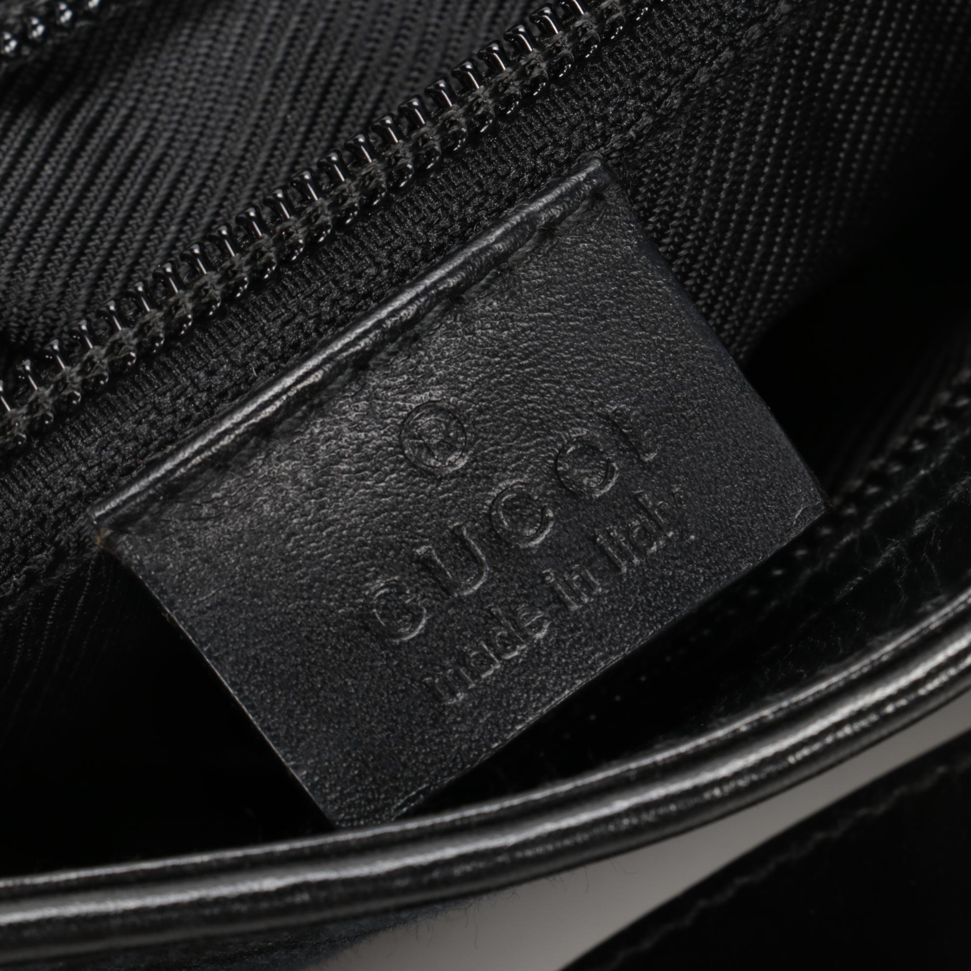 Gucci Shoulder Bag in Black GG Canvas and Leather