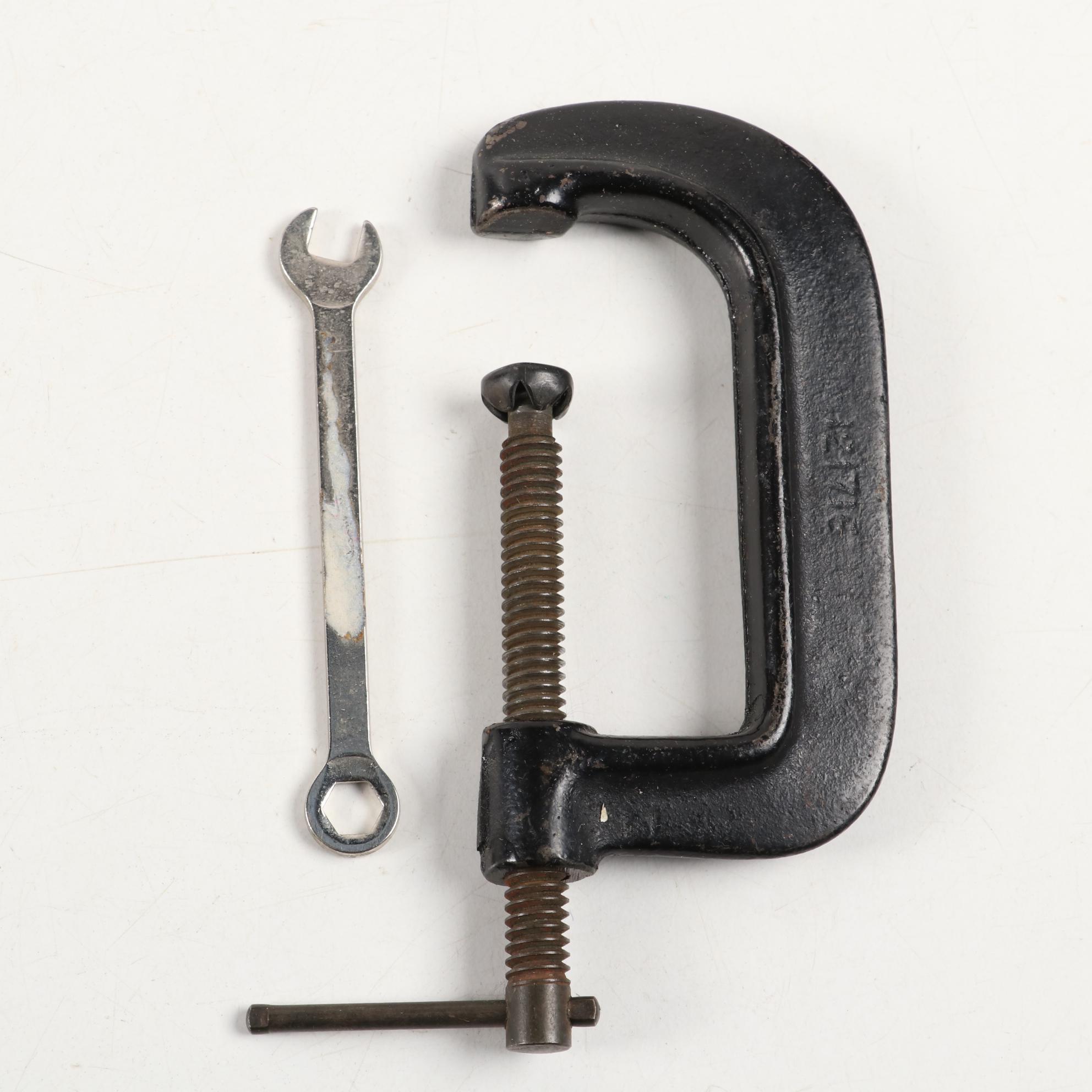 Singer Sewhandy Model 20 Miniature Sewing Machine, Circa 1950s