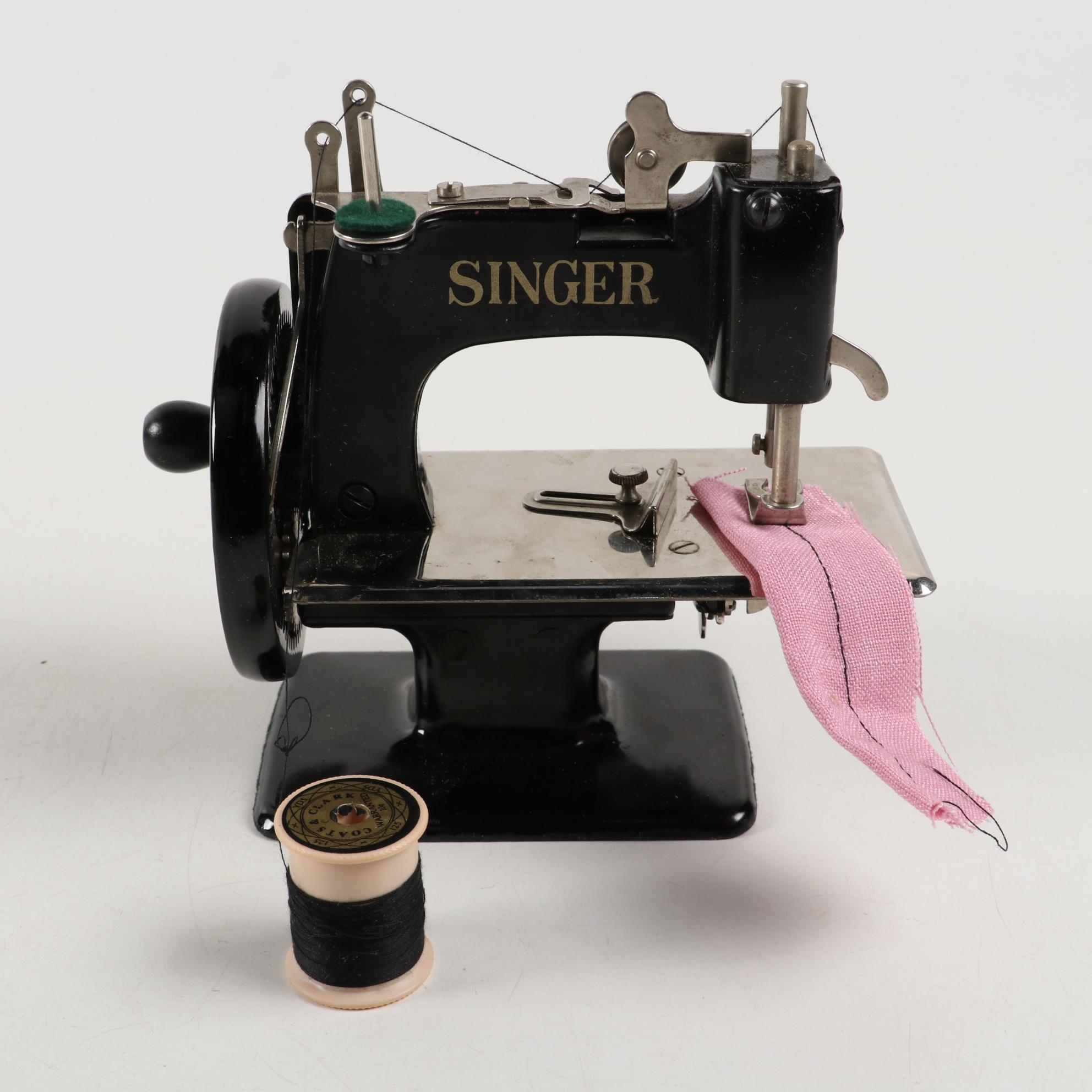Singer Sewhandy Model 20 Miniature Sewing Machine, Circa 1950s