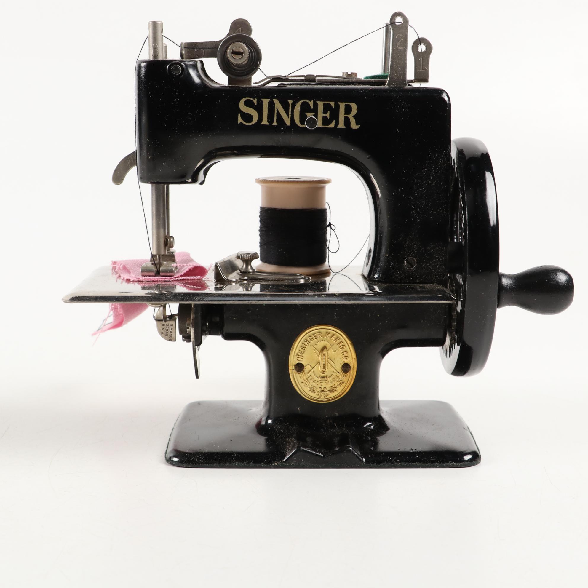 Singer Sewhandy Model 20 Miniature Sewing Machine, Circa 1950s