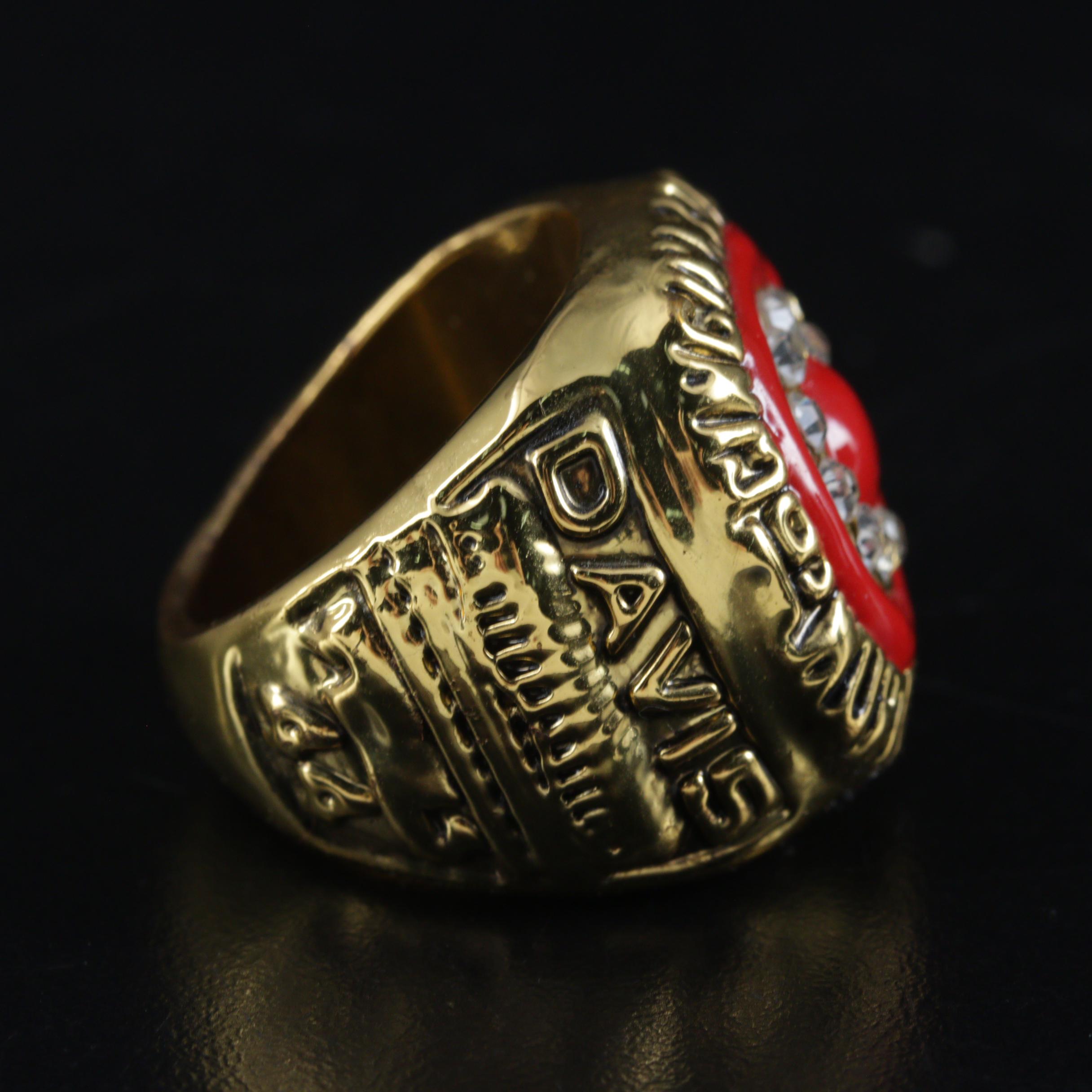 Replica 1990 Eric Davis Cincinnati Reds "World Champions" Ring with Case