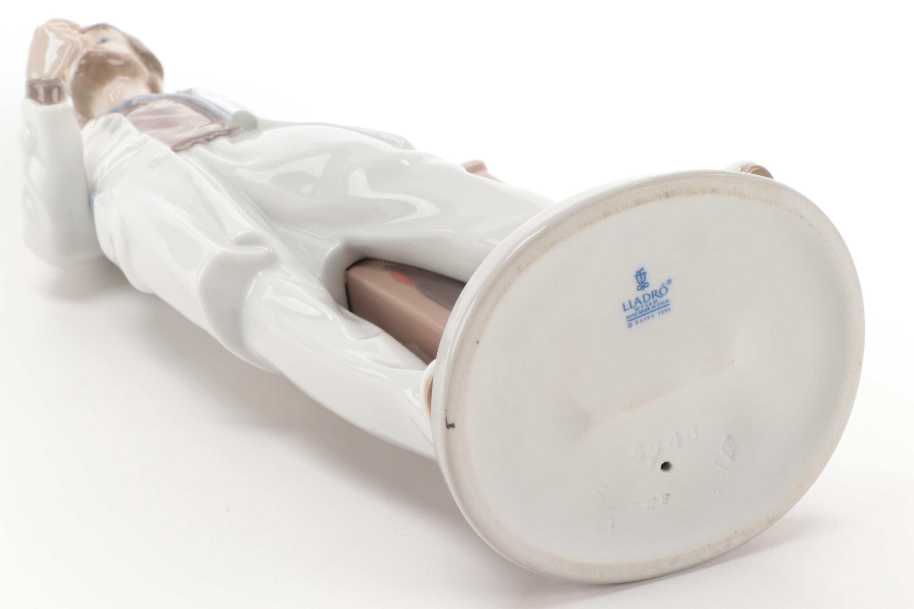 Lladró "Physician" Porcelain Figurine Designed by Salvador Furió, 1992