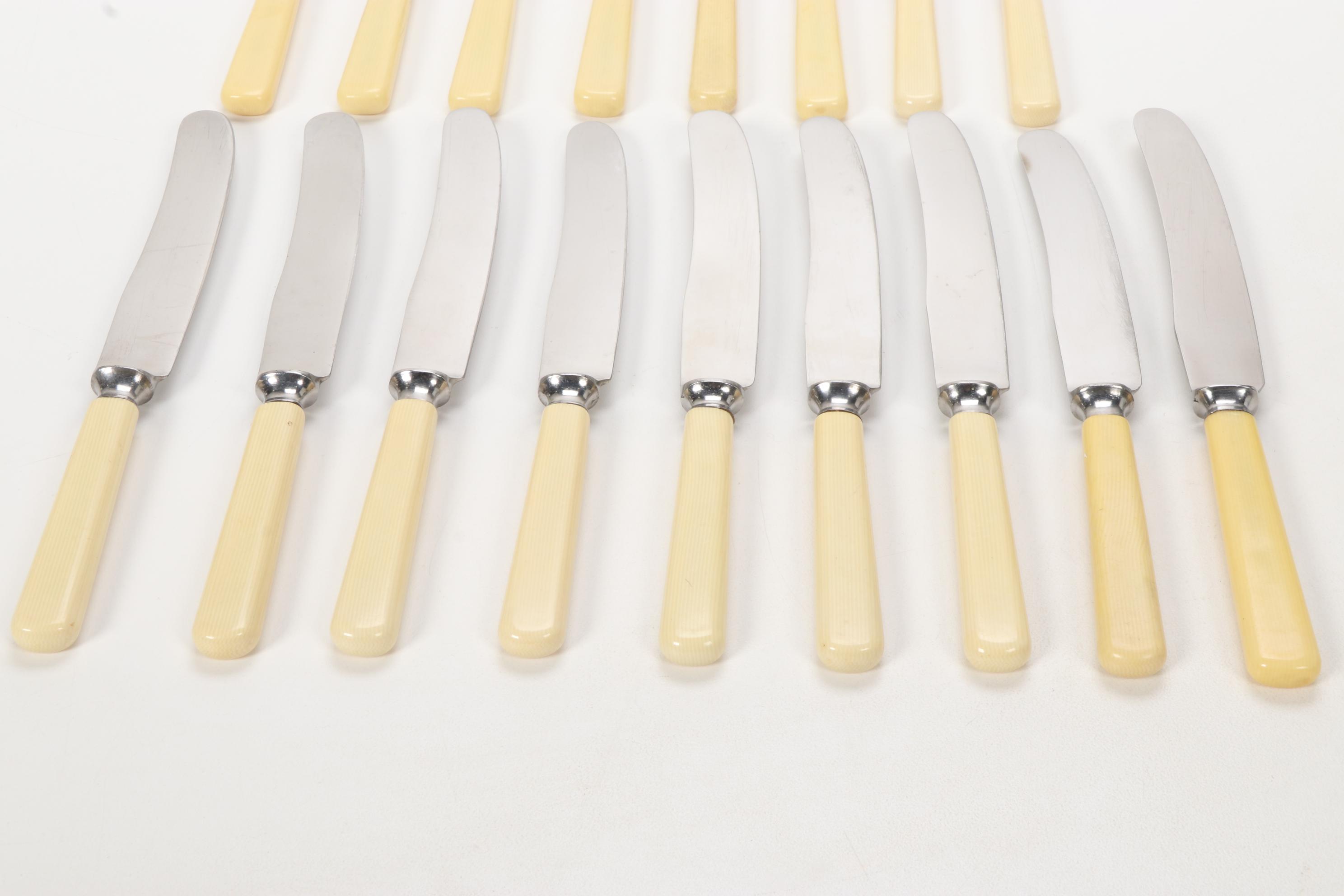 Atkinson Bros. "Rustfri" Dinner Knives with Bakelite Handles, Mid-20th Century