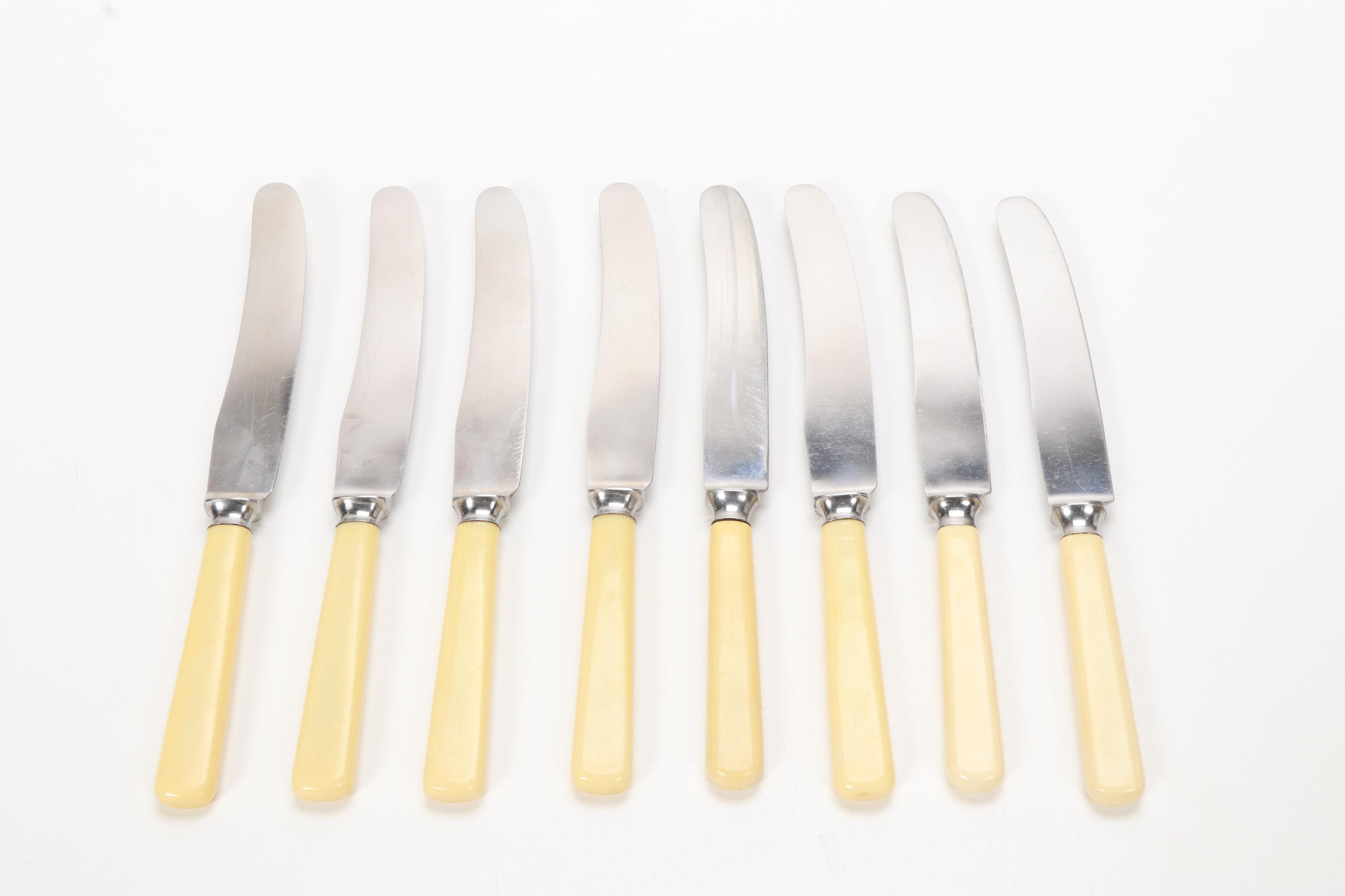 Atkinson Bros. "Rustfri" Dinner Knives with Bakelite Handles, Mid-20th Century