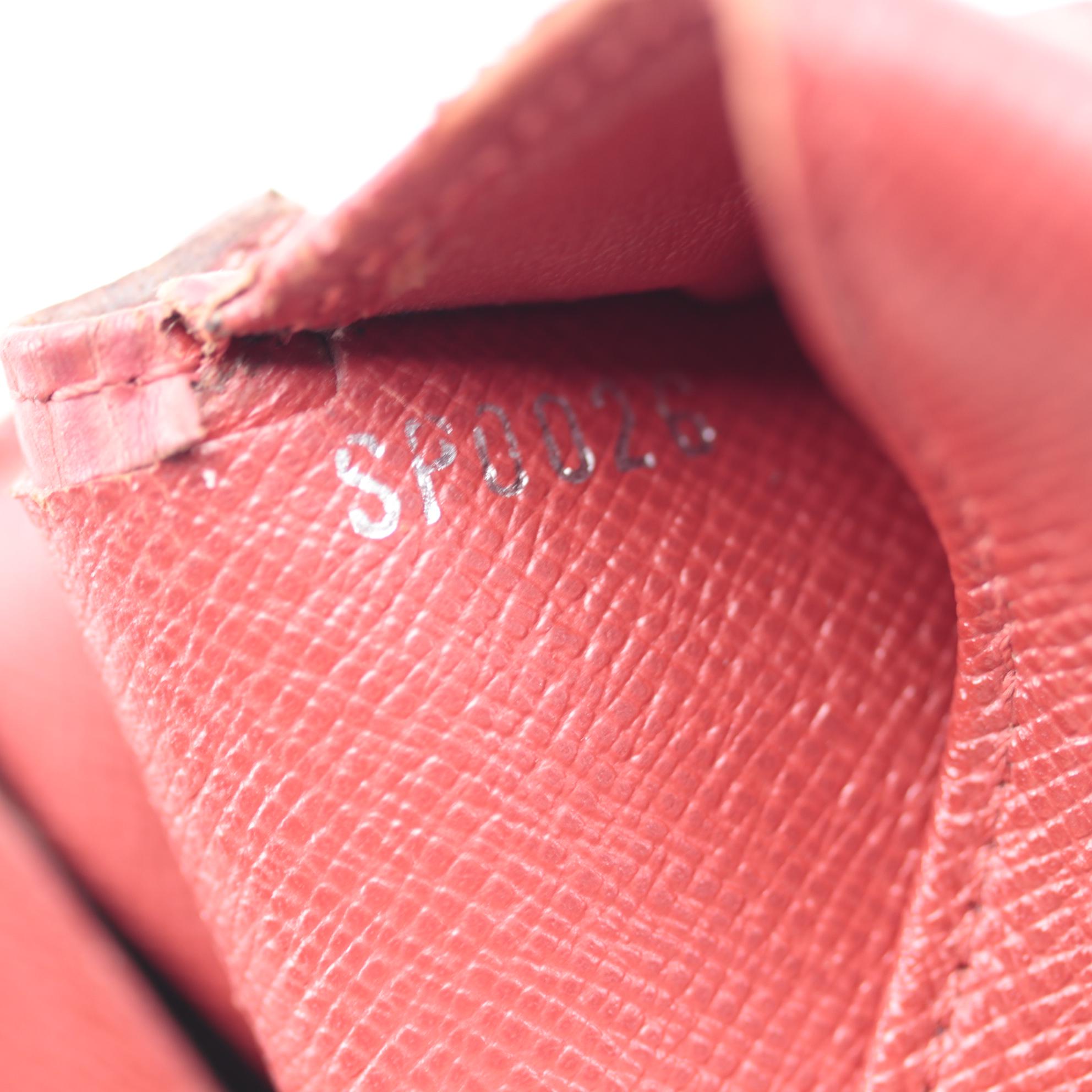 Louis Vuitton Porte-Monnaie Billets Cartes Crédit Wallet in Rouge Epi Leather