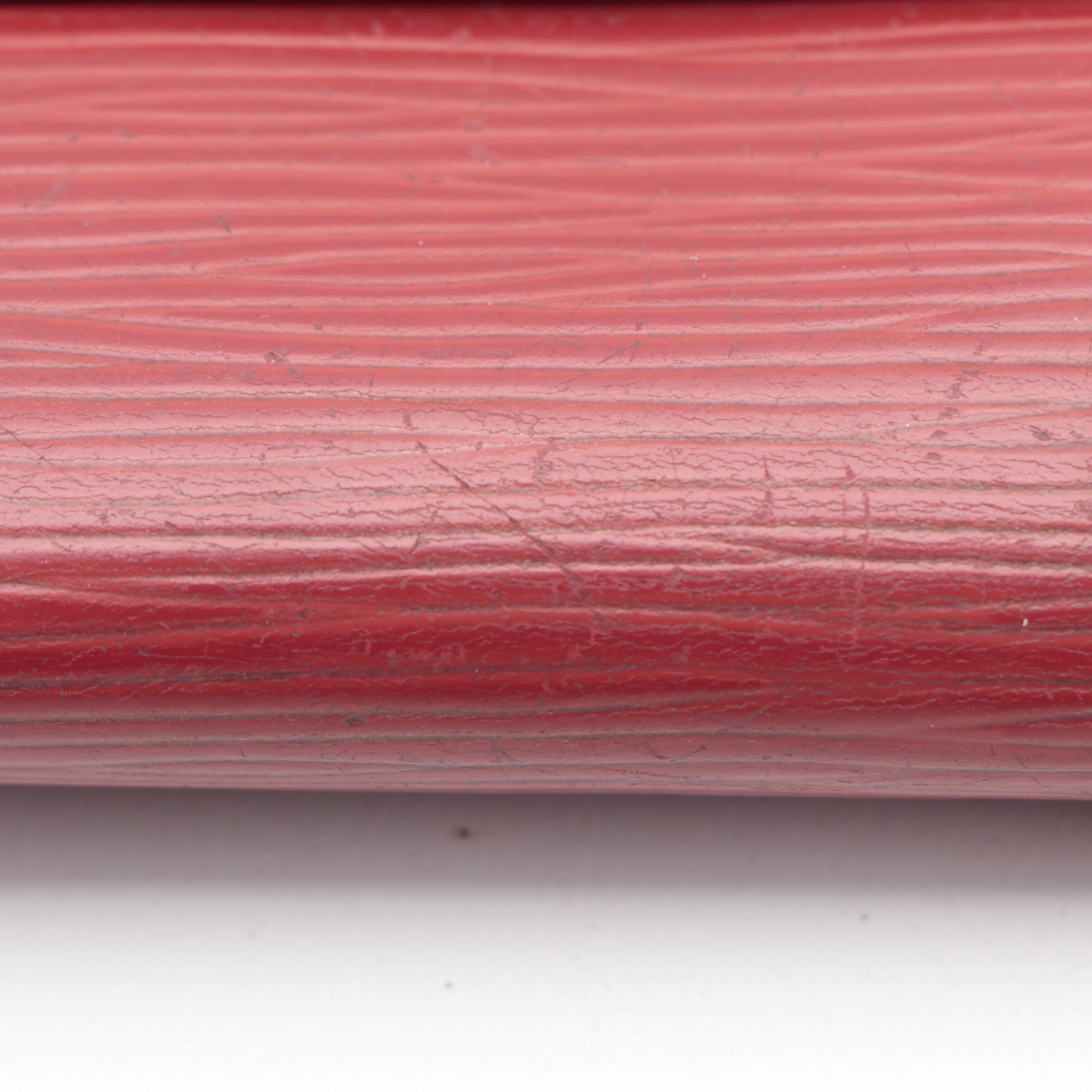 Louis Vuitton Porte-Monnaie Billets Cartes Crédit Wallet in Rouge Epi Leather