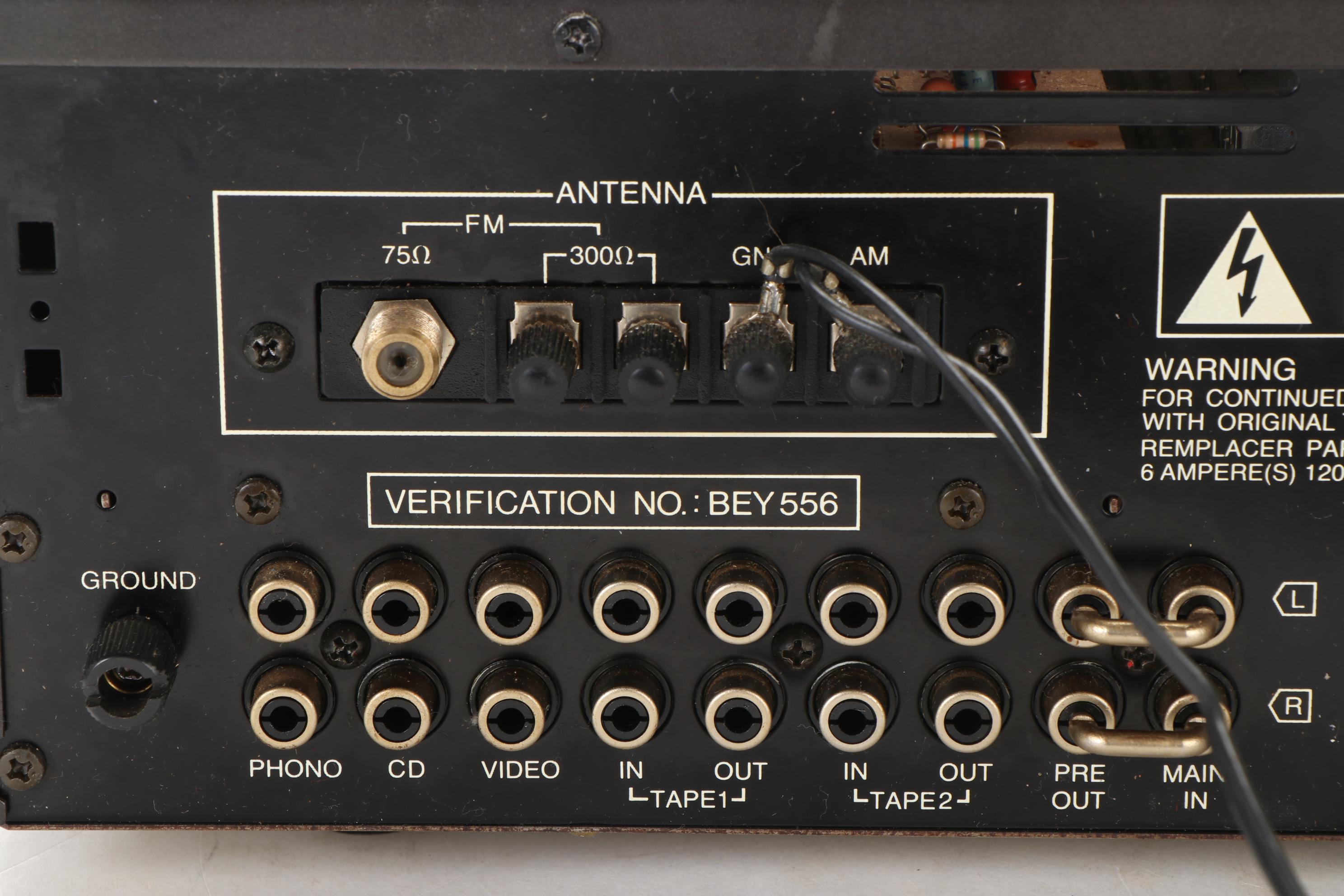 Carver 900 Magnetic Field Power Amplifier Stereo Receiver