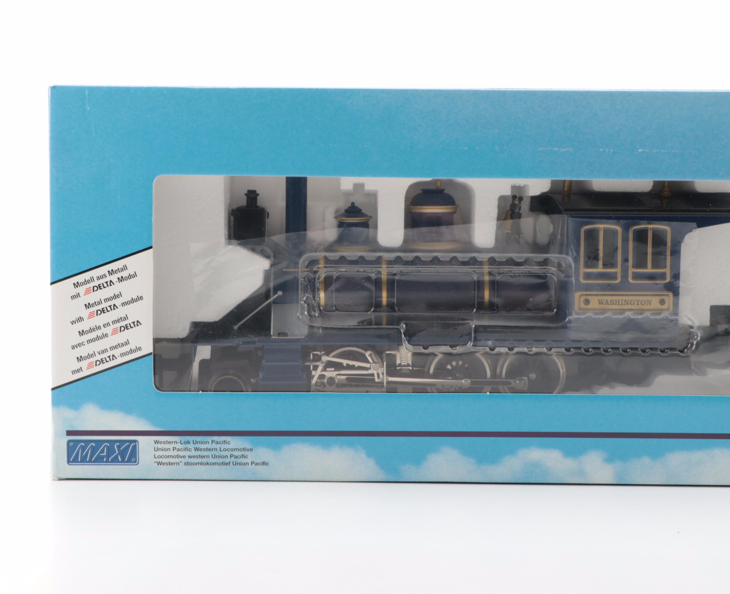 Märklín Model 54530 Union Pacific Locomotive and Coal Car