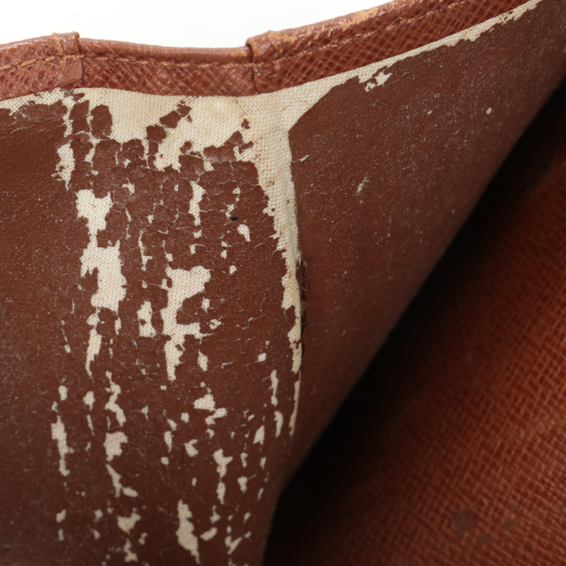 Louis Vuitton Porte-Monnaie Billets Cartes Credit in Monogram Canvas