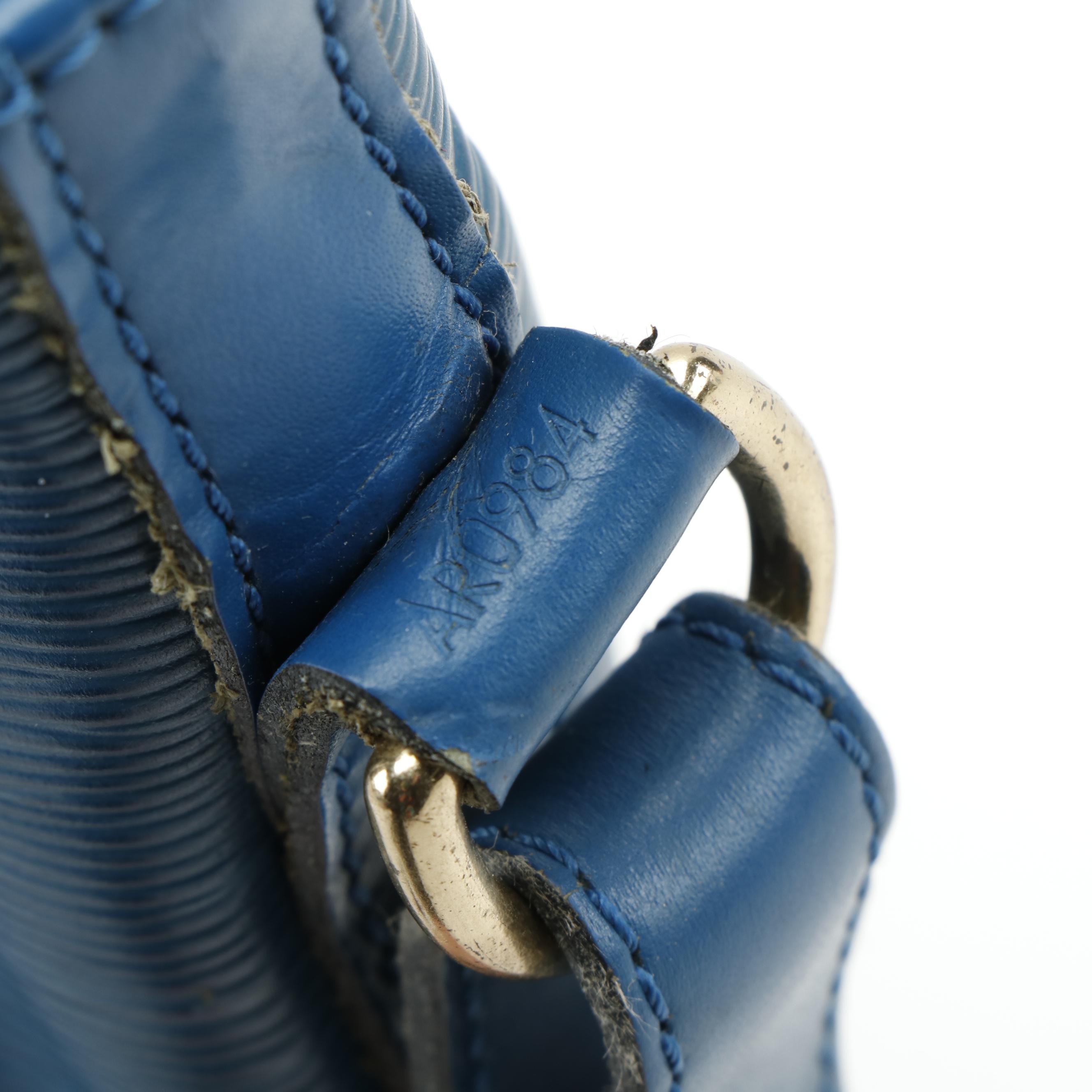 Louis Vuitton Noé Bucket Bag in Toledo Blue Epi Leather with Smooth Leather Trim