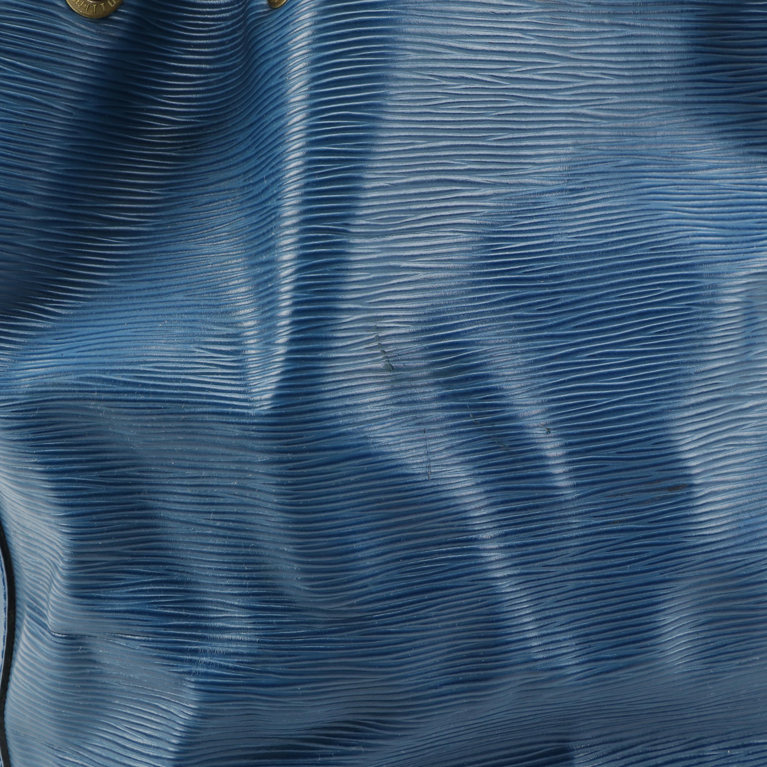 Louis Vuitton Noé Bucket Bag in Toledo Blue Epi Leather with Smooth Leather Trim