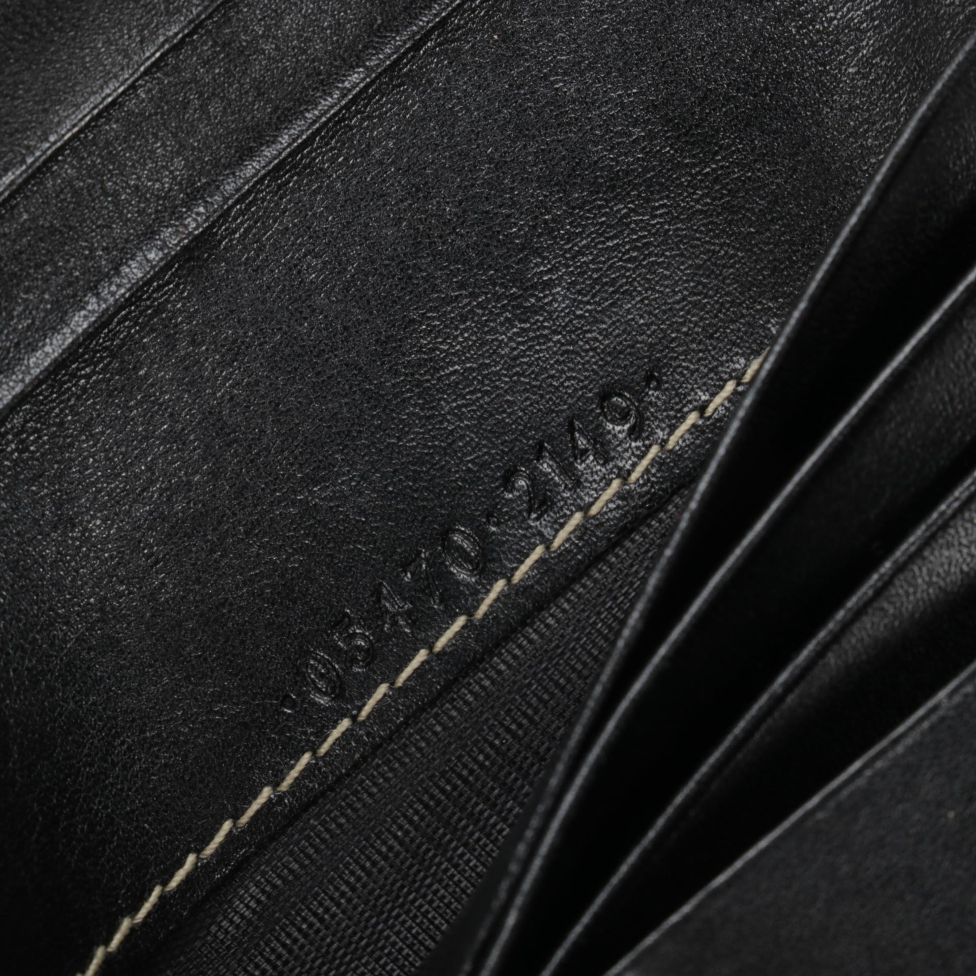 Gucci Piston Lock Bifold Wallet in Black Leather