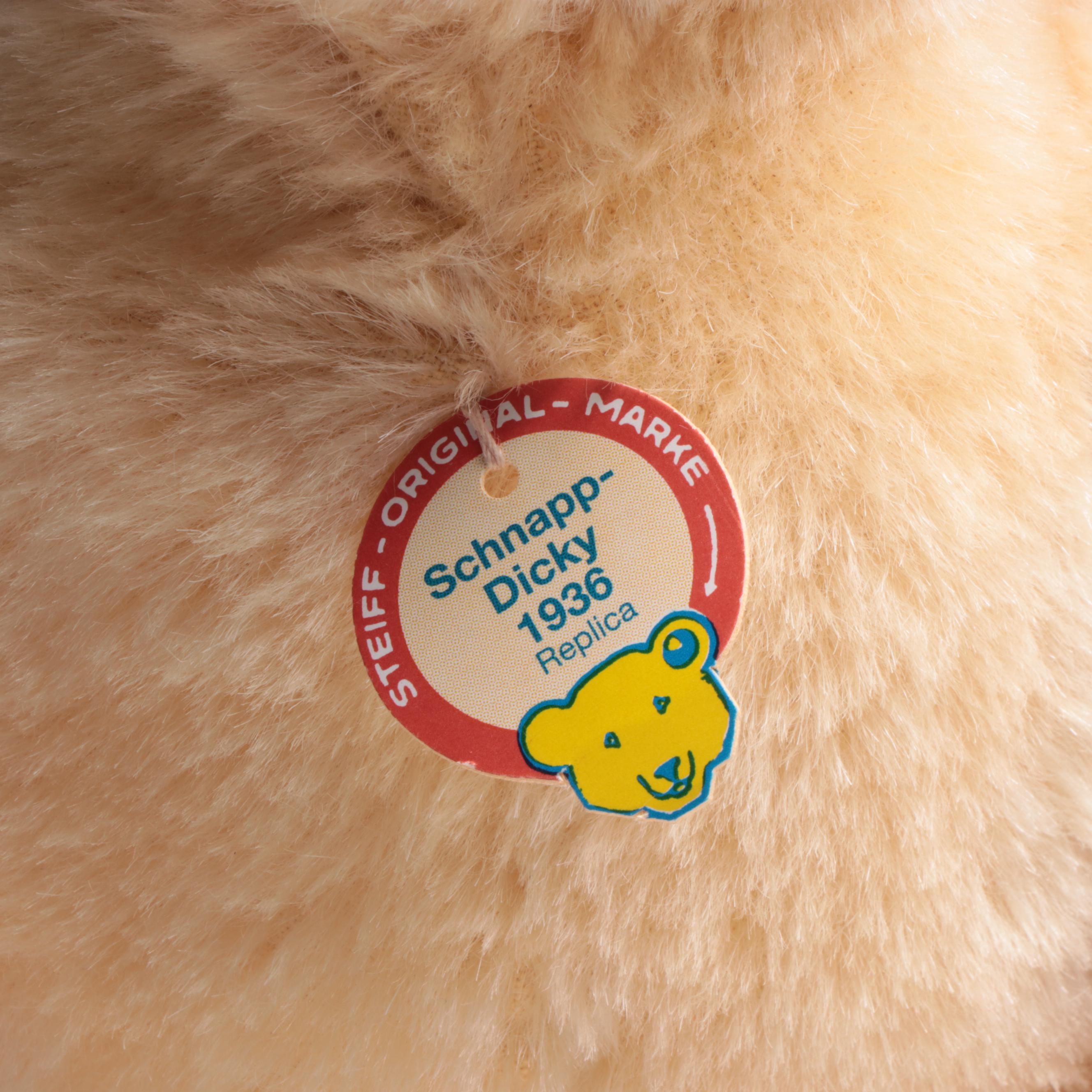 Steiff Limited Edition "Schnapp-Dicky Blond 32" 1 936 Replica, with COA