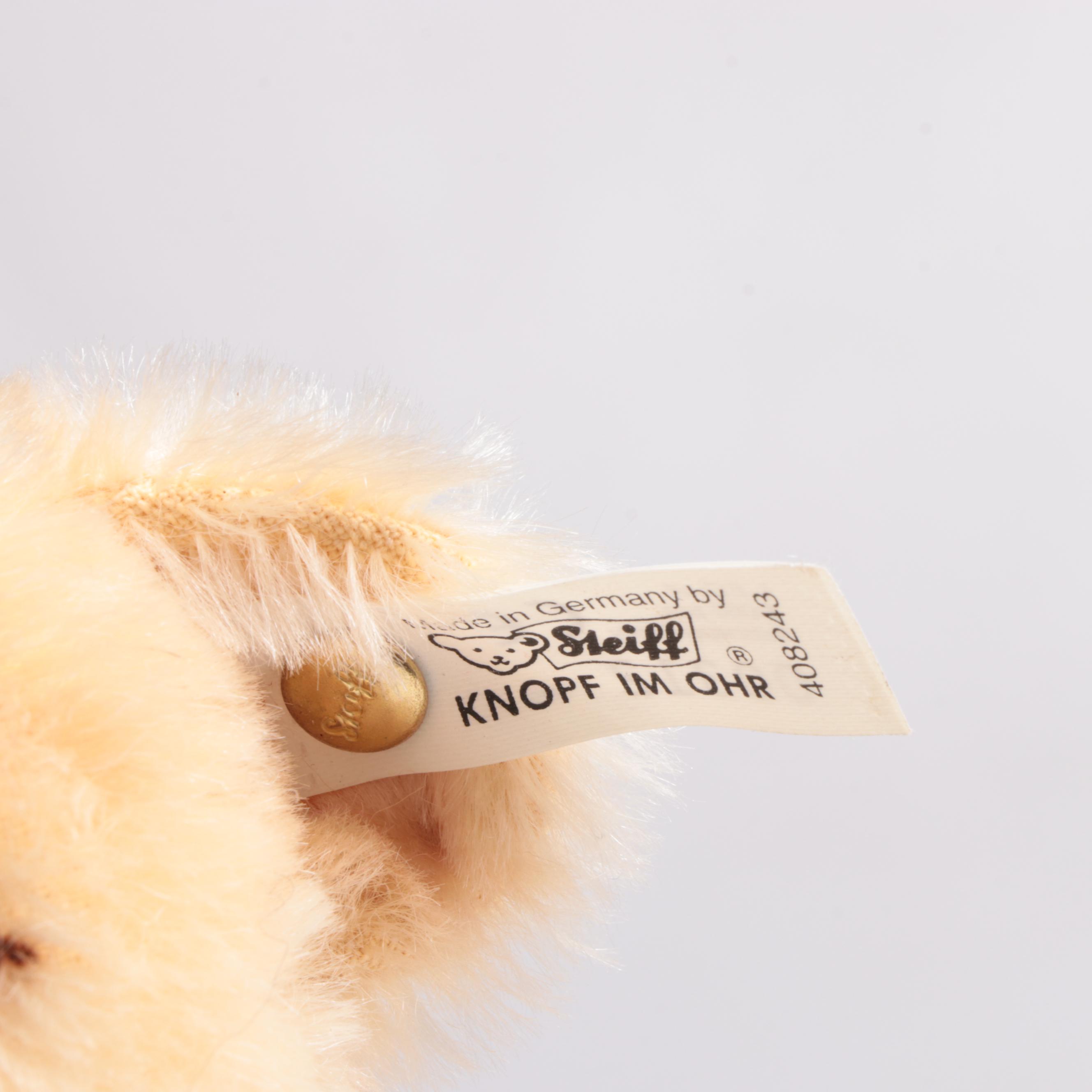 Steiff Limited Edition "Schnapp-Dicky Blond 32" 1 936 Replica, with COA