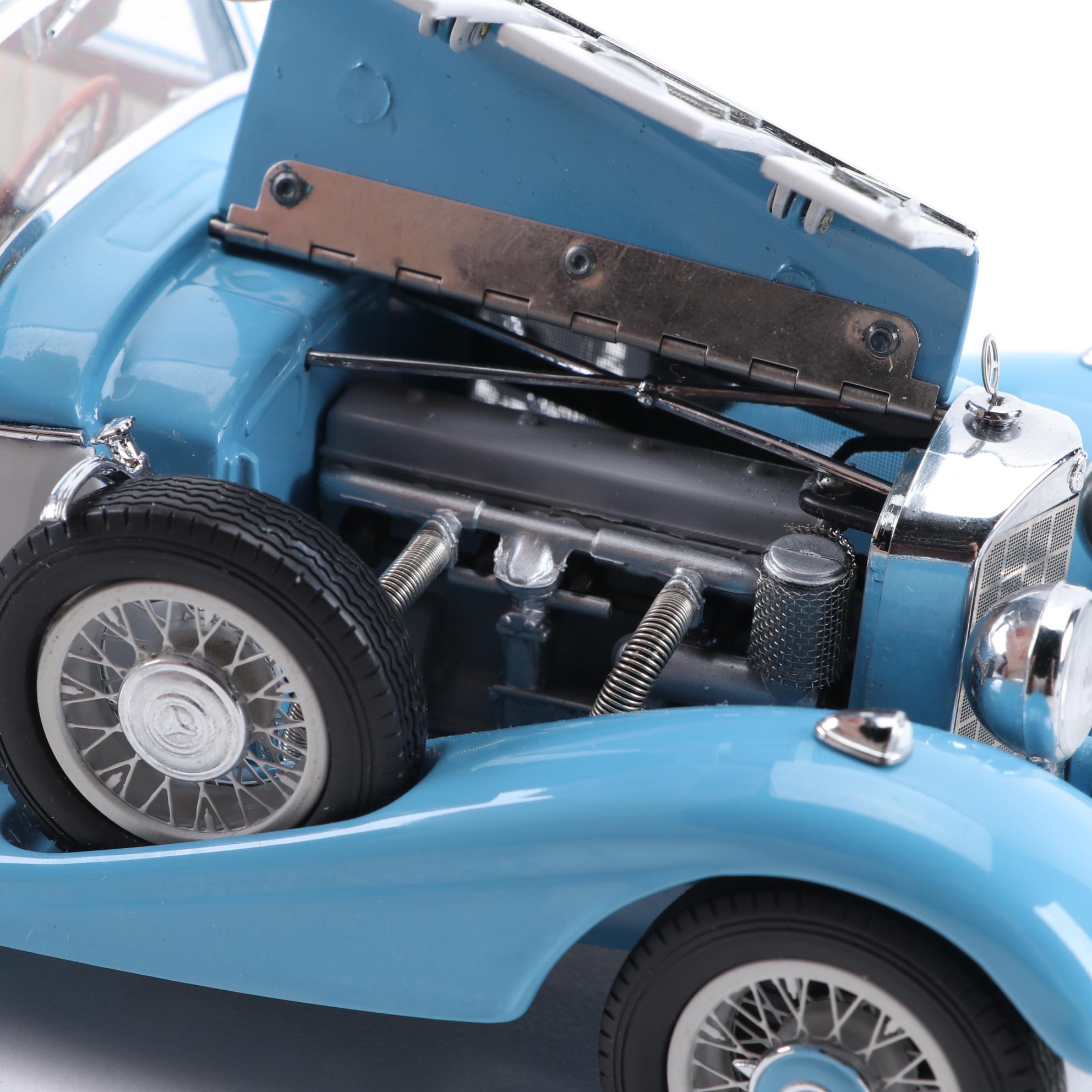 CMC 1936 Mercedes-Benz 540K Cabriolet B 1:24 Scale Model Car