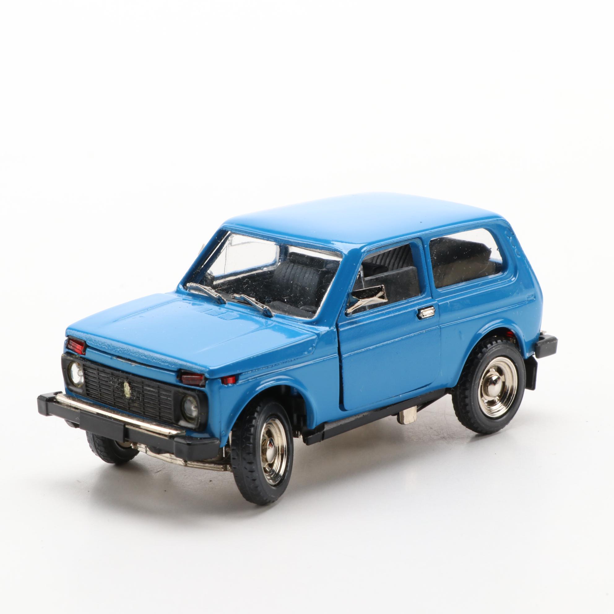 Brumm "Giardinetta Legno", Landsdowne "Wolseley" and Other Scale Model Cars