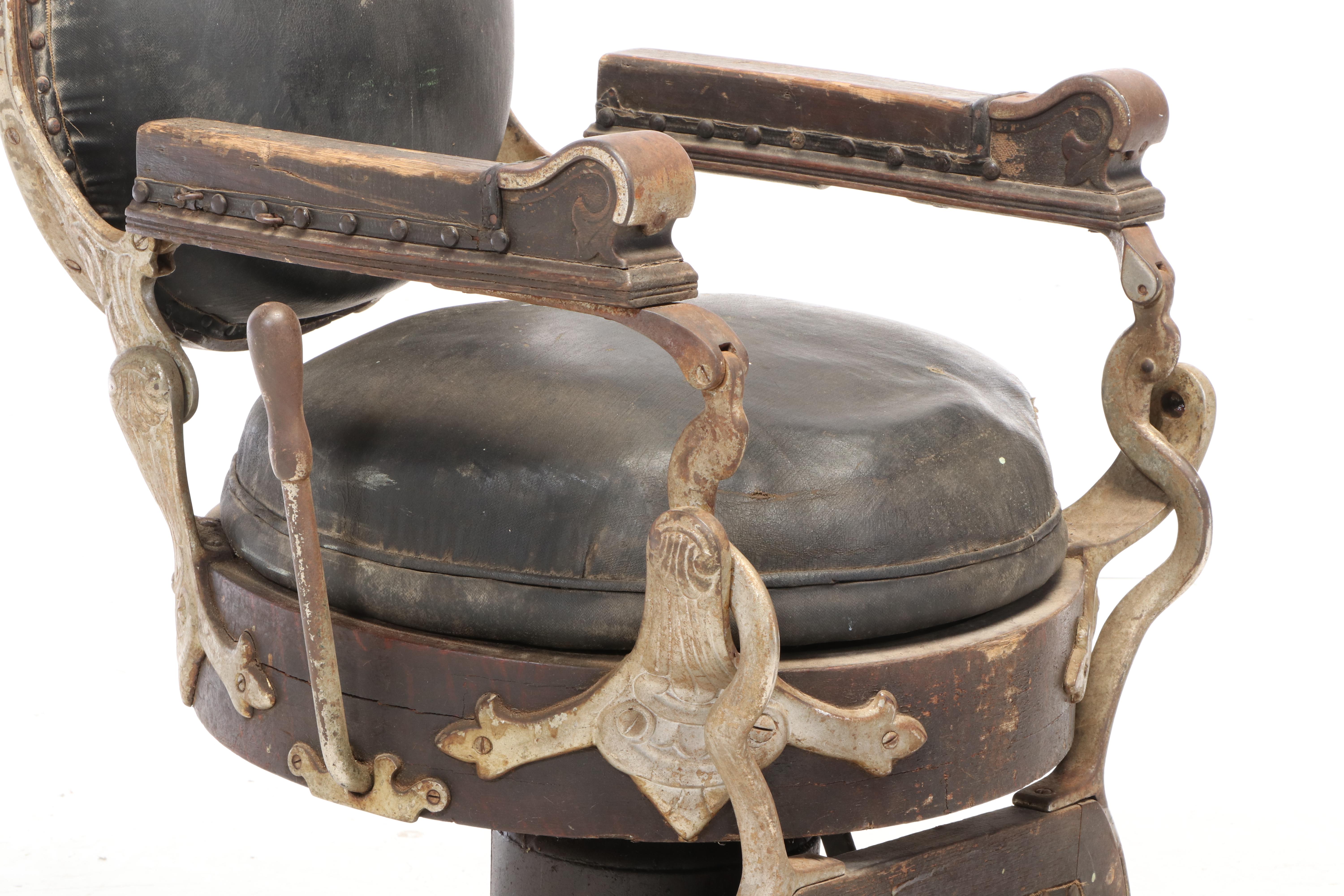 E. Berninghaus "Hercules" Barber Chair, circa 1908