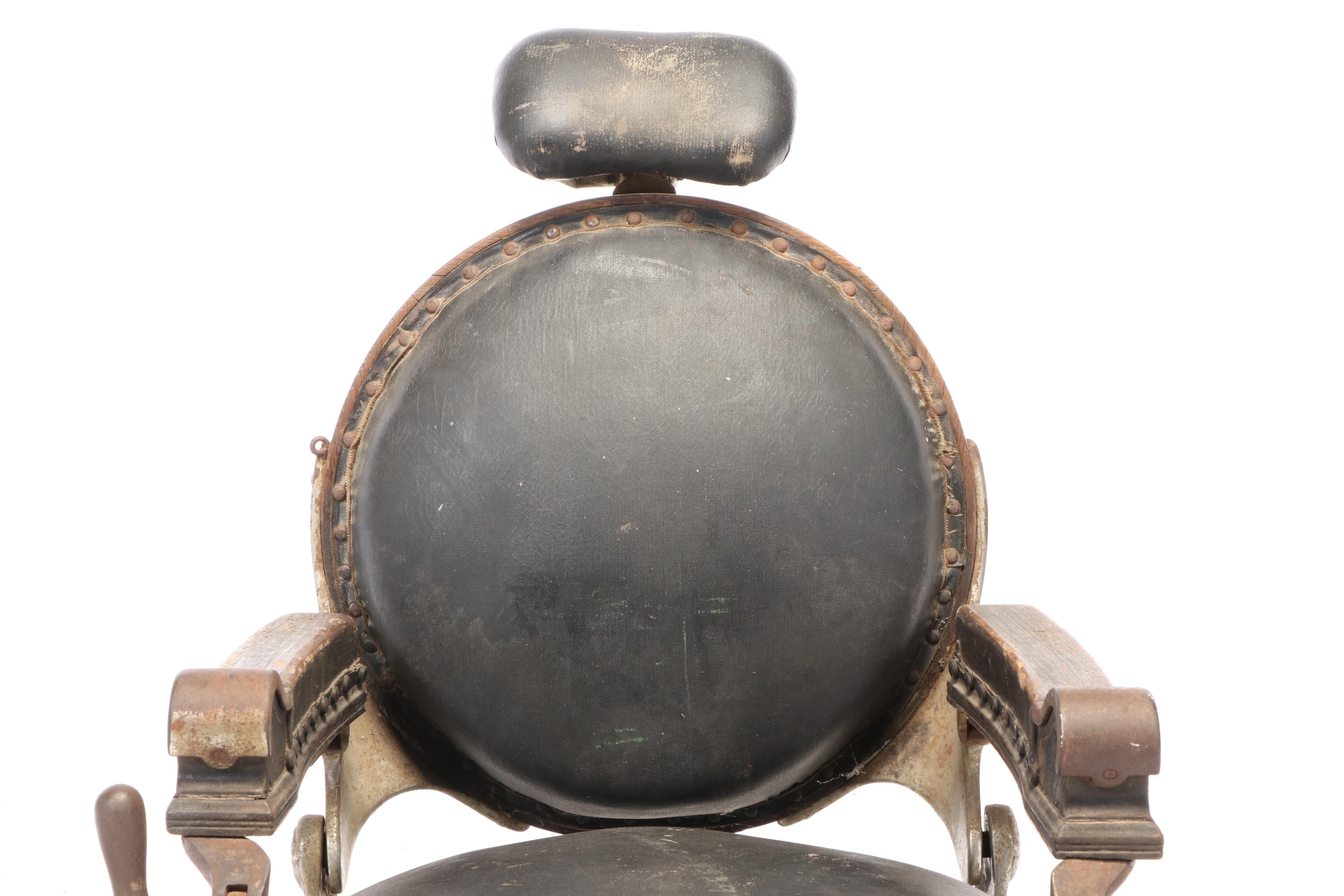 E. Berninghaus "Hercules" Barber Chair, circa 1908