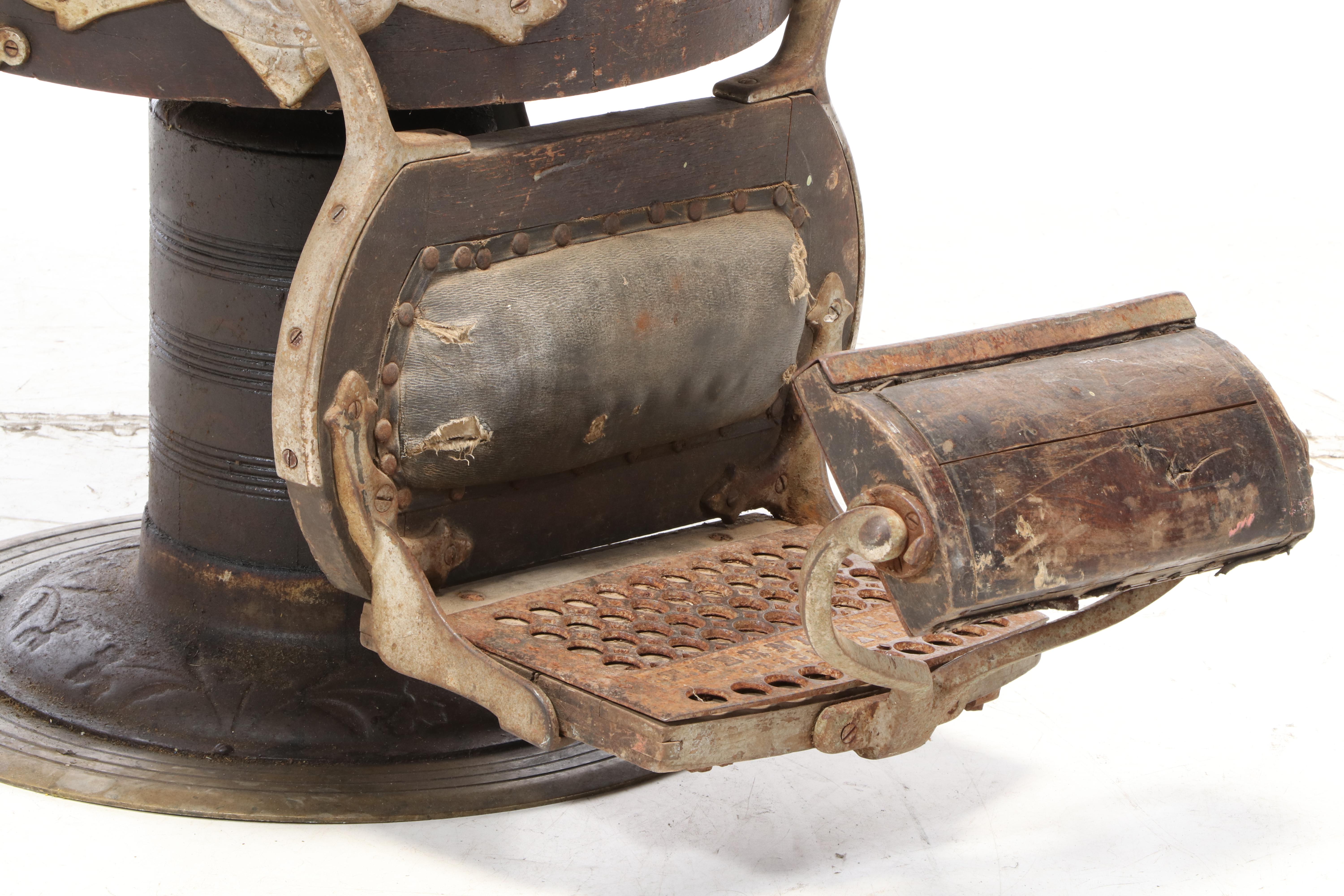 E. Berninghaus "Hercules" Barber Chair, circa 1908