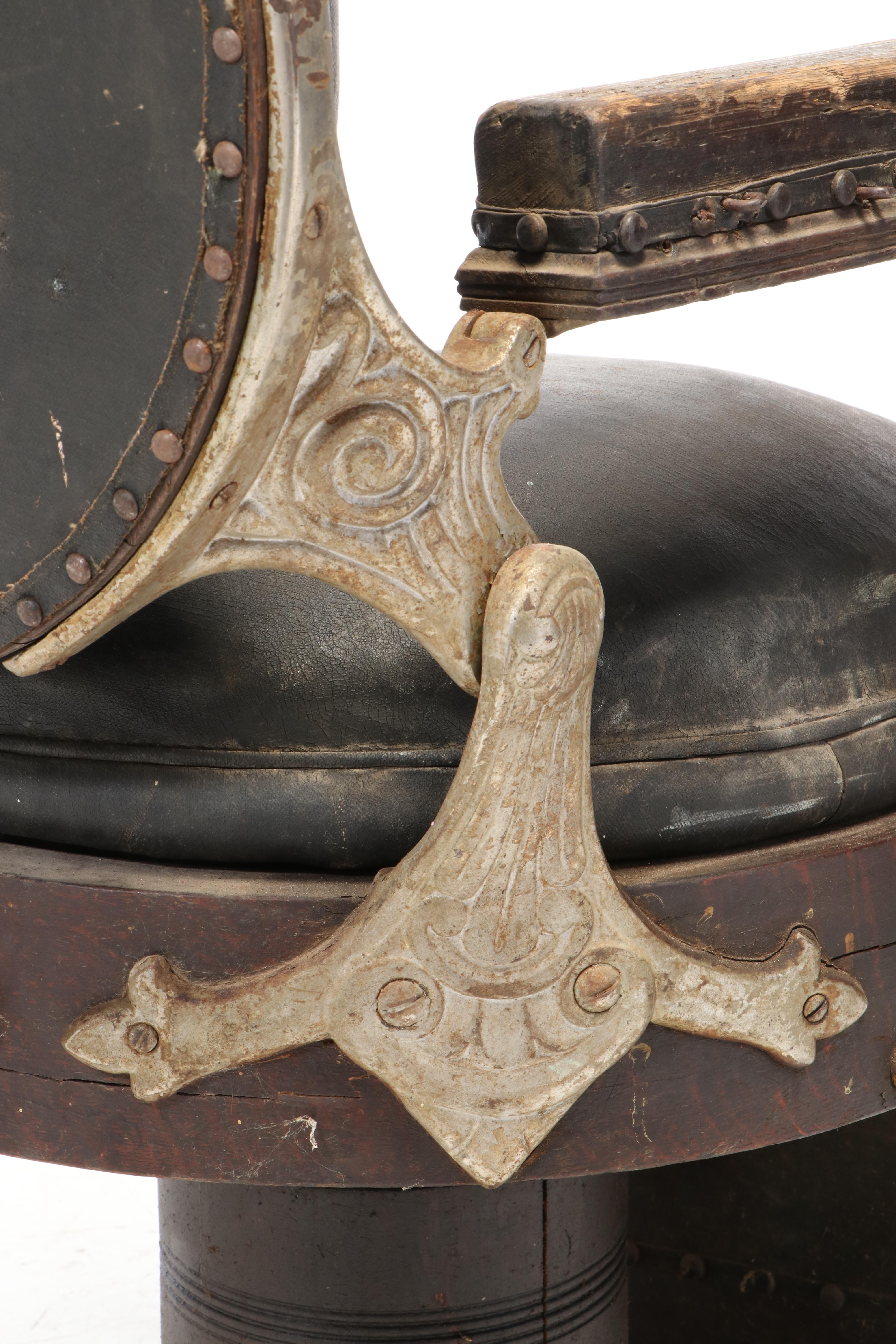 E. Berninghaus "Hercules" Barber Chair, circa 1908