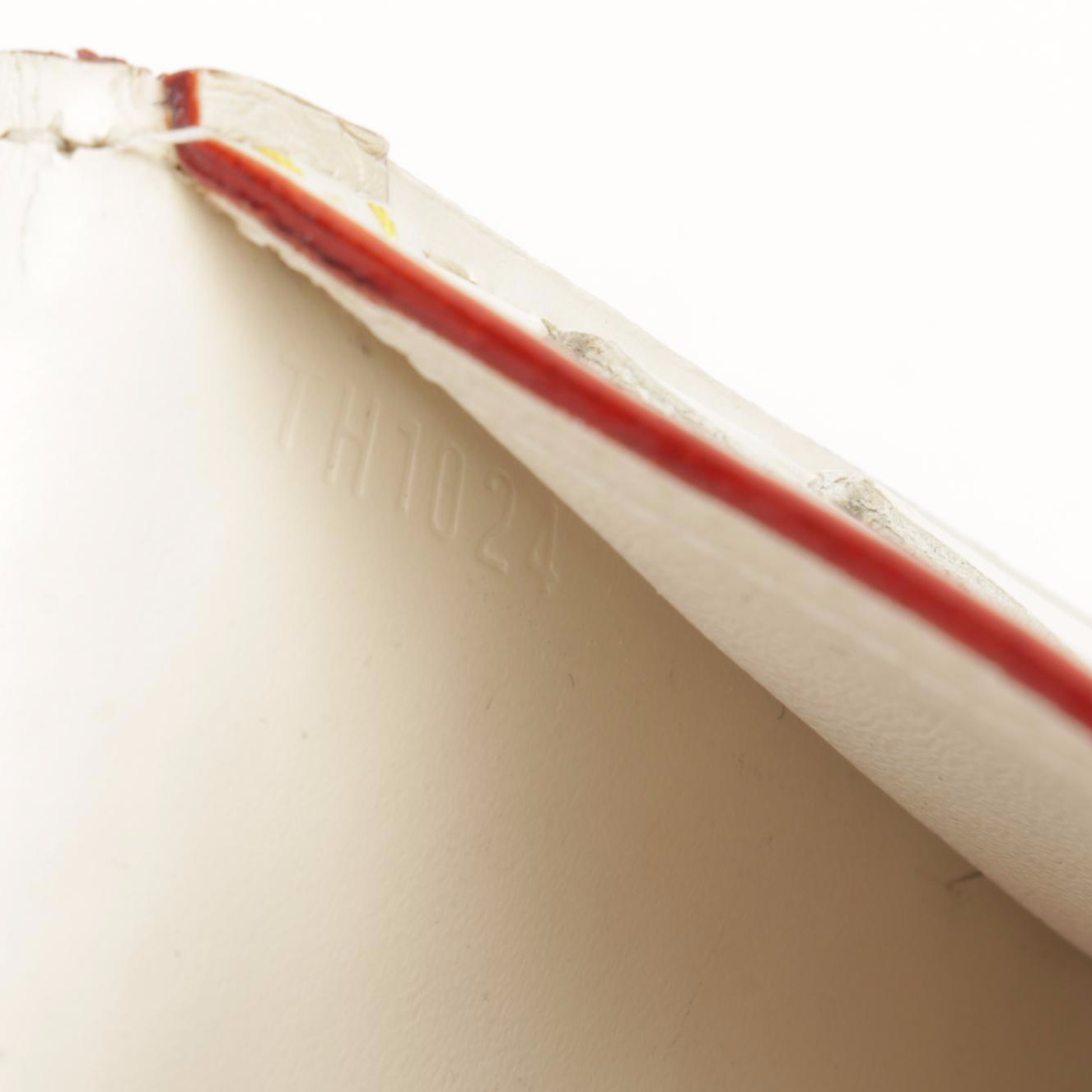 Louis Vuitton Porte-Tresor International in Suhali Leather