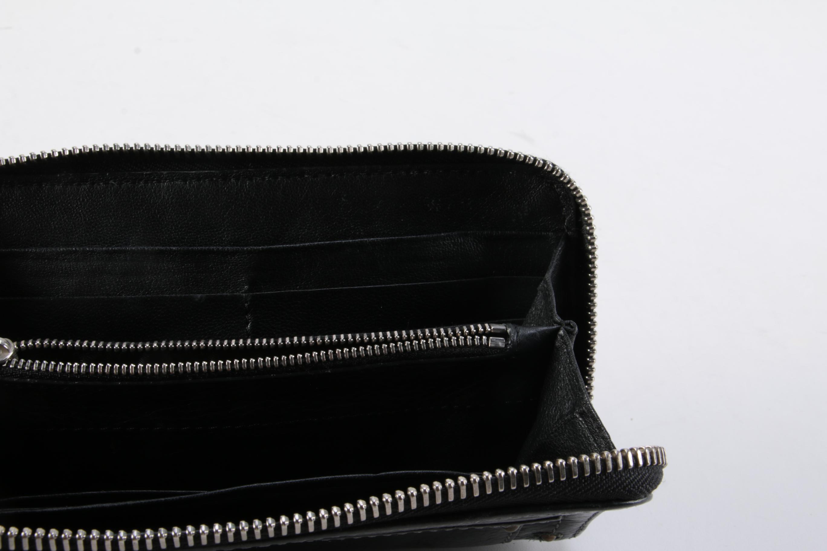 Chloé Black Leather Paddington Zip Around Wallet