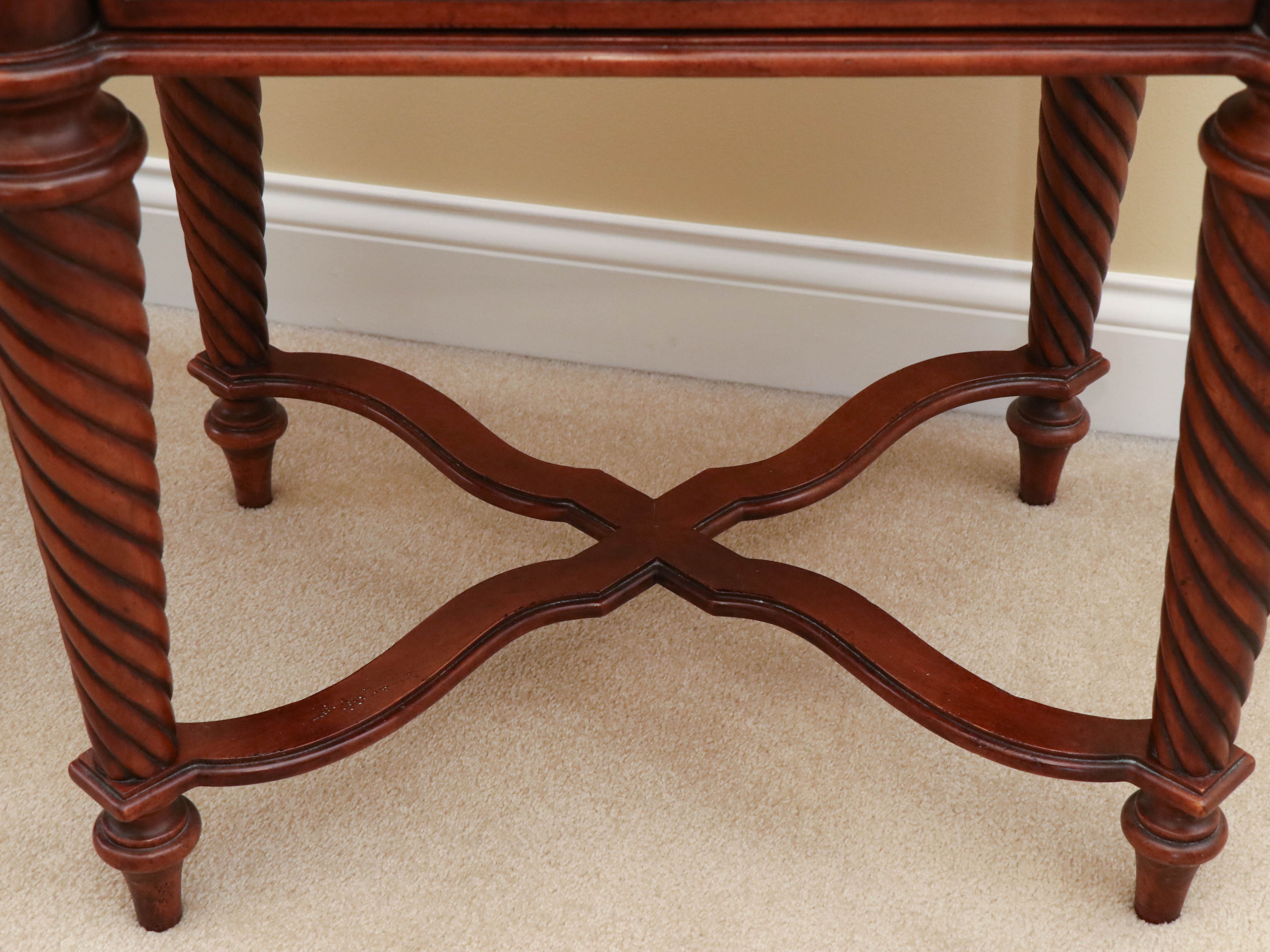 Pair of Hickory White "Balmoral" Mahogany Bedside Tables