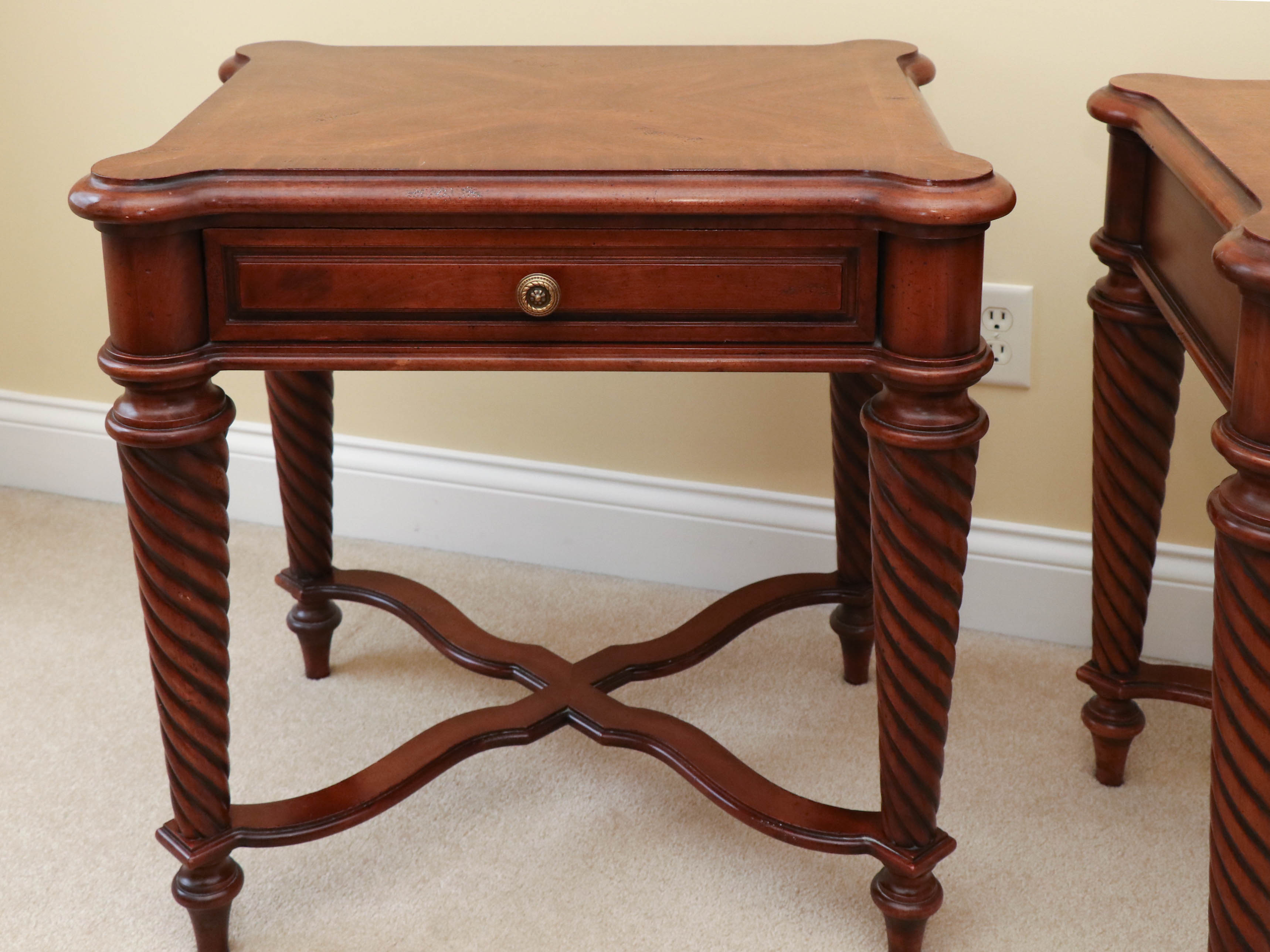 Pair of Hickory White "Balmoral" Mahogany Bedside Tables