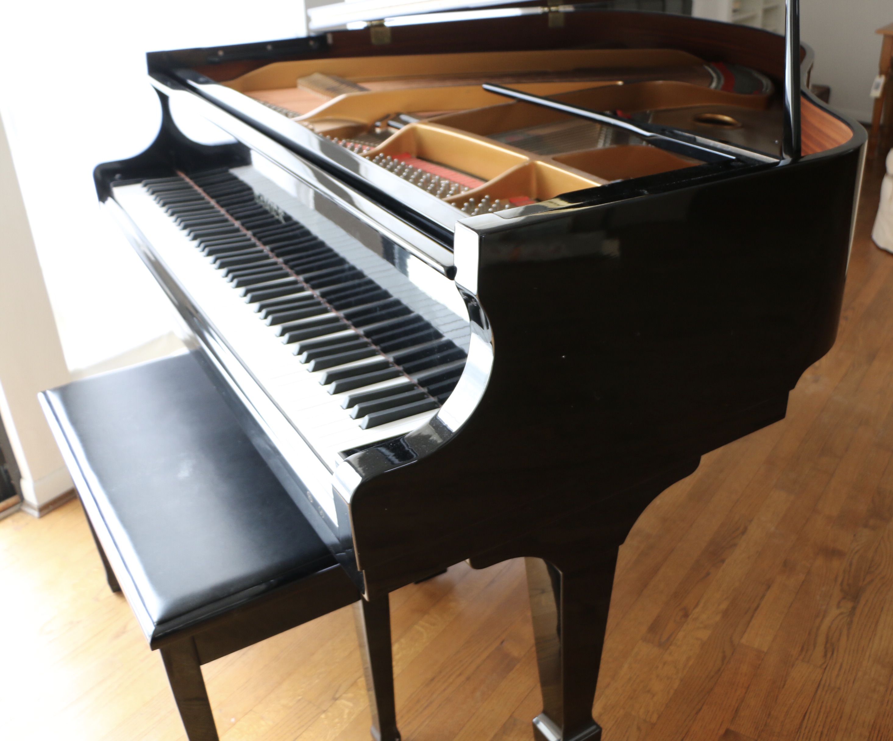 Samick Gloss Black Baby Grand Piano with Piano Bench, Late 20th Century