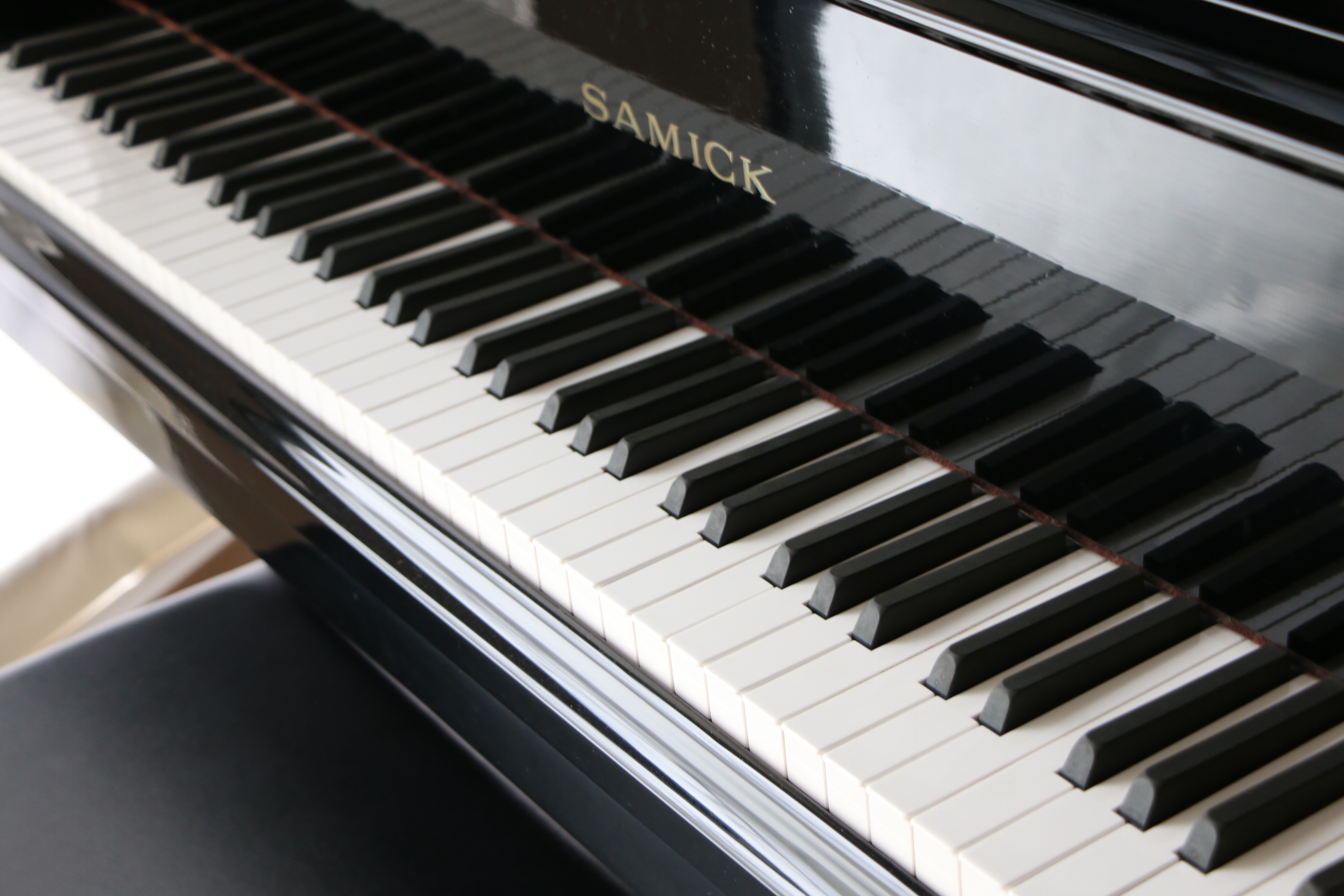 Samick Gloss Black Baby Grand Piano with Piano Bench, Late 20th Century