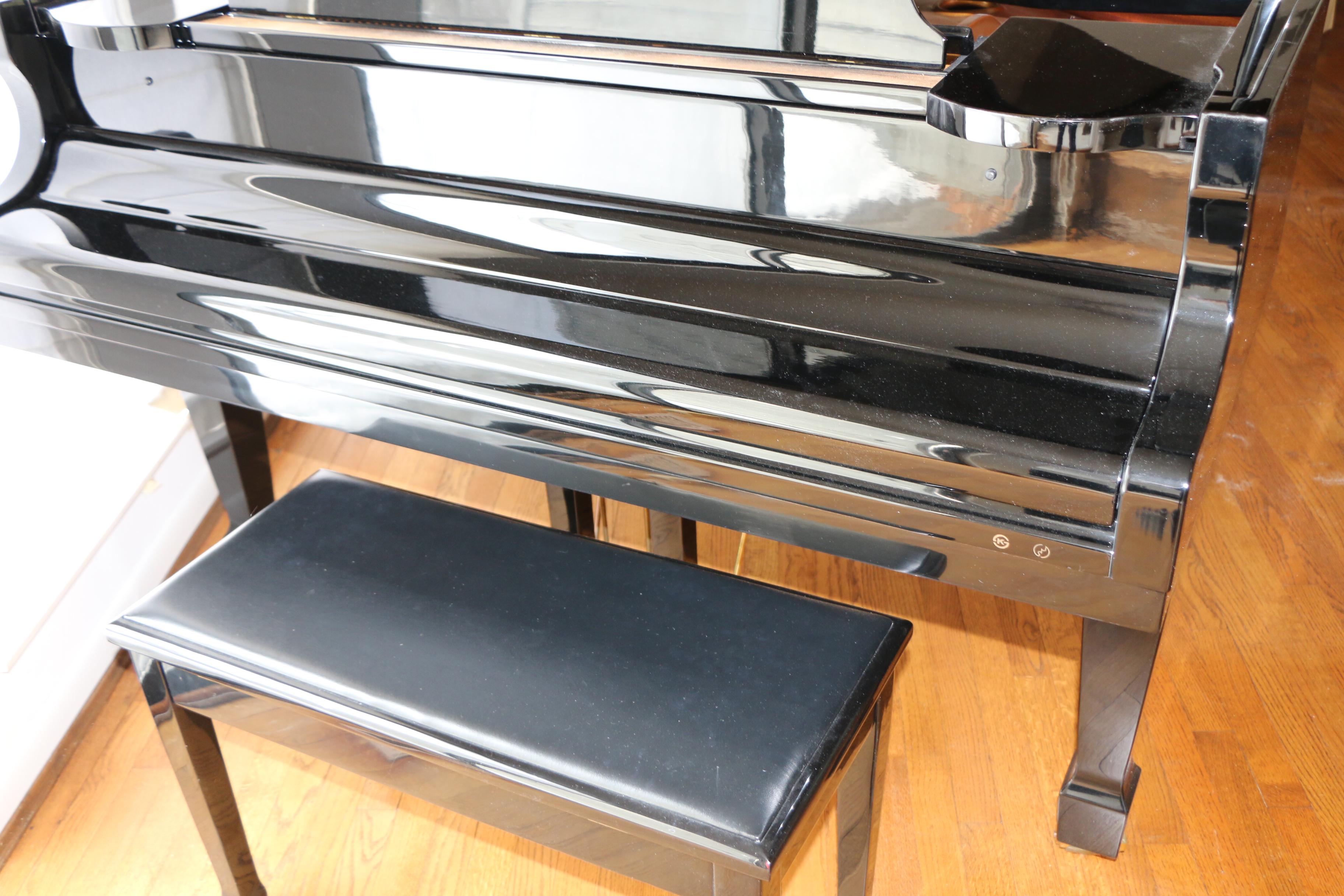 Samick Gloss Black Baby Grand Piano with Piano Bench, Late 20th Century
