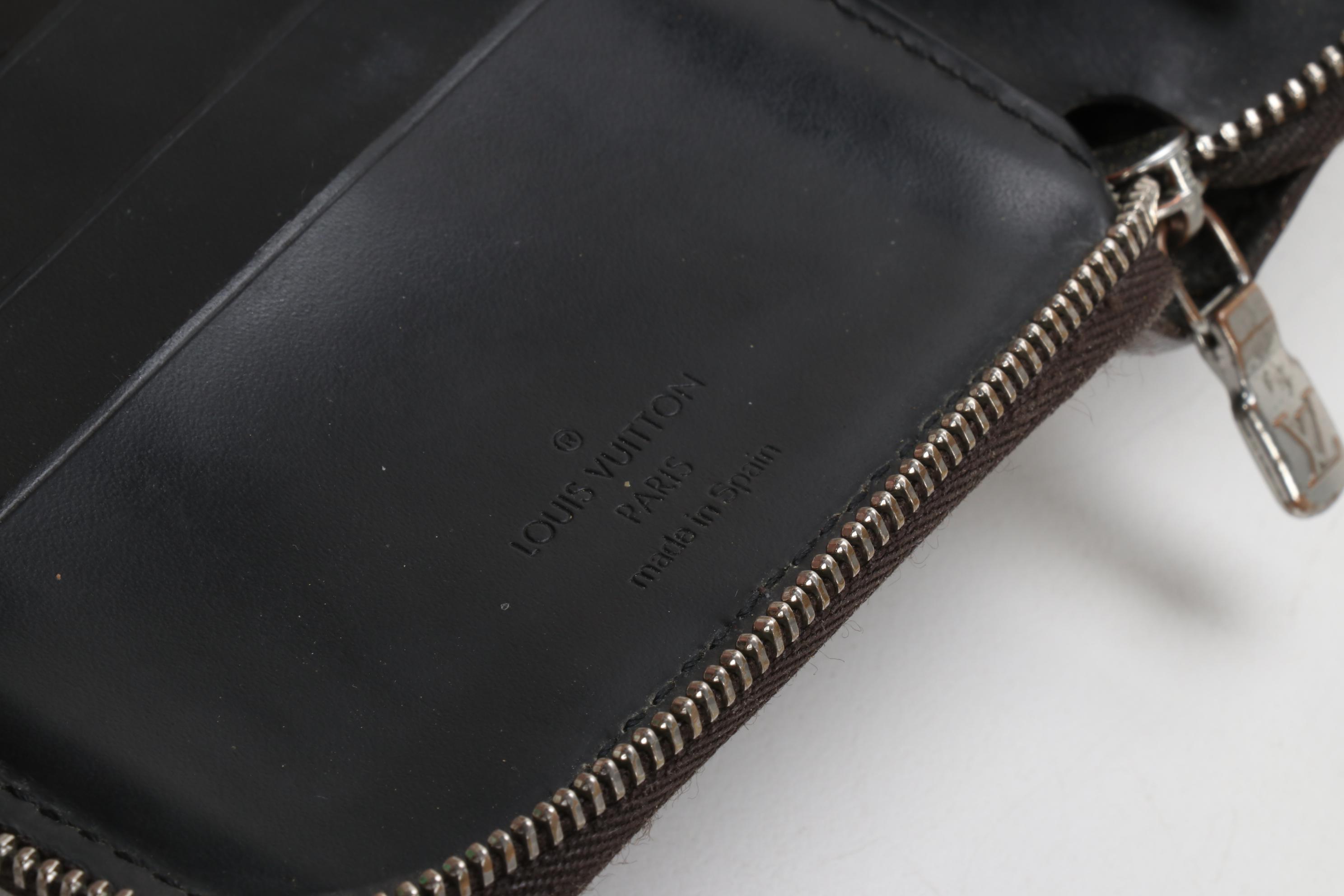 Louis Vuitton Porte-Billets Zippy in Cafe Monogram Glacé Leather