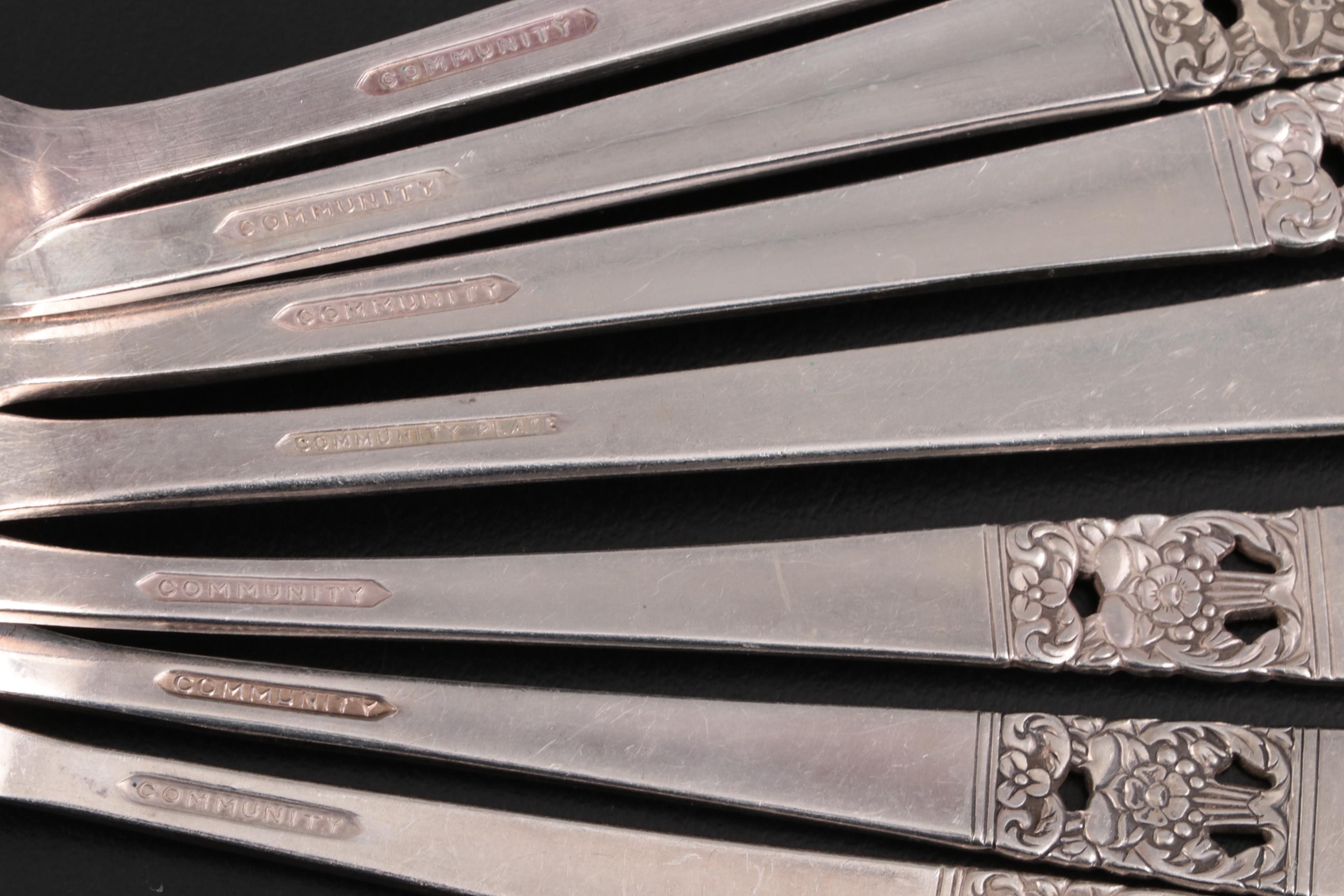 Oneida "Coronation" Silver Plate Flatware and Serving Utensils in Chest